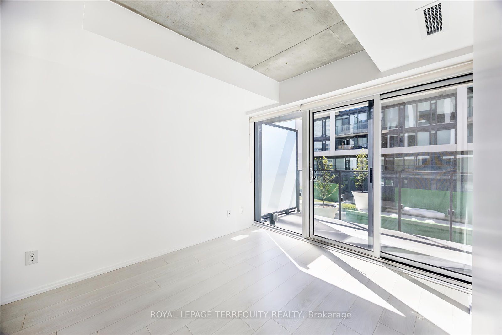 5 Soudan Avenue 703 Property Photo 20
