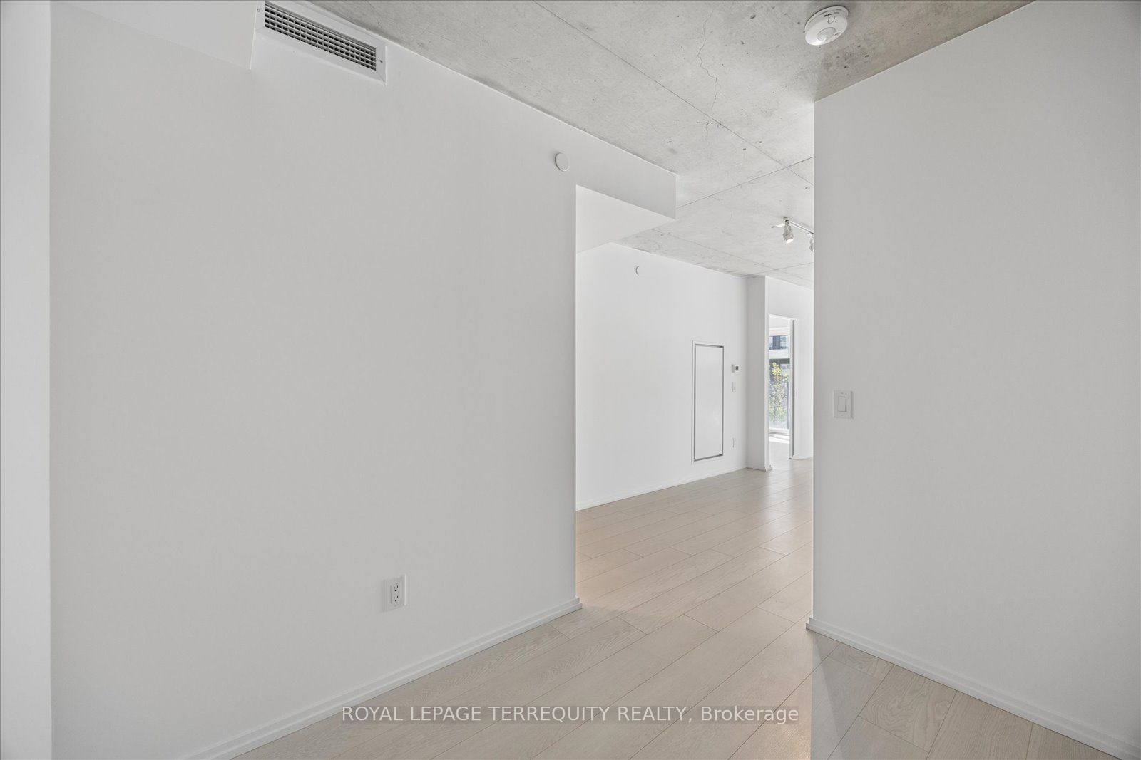 5 Soudan Avenue 703 Property Photo 26