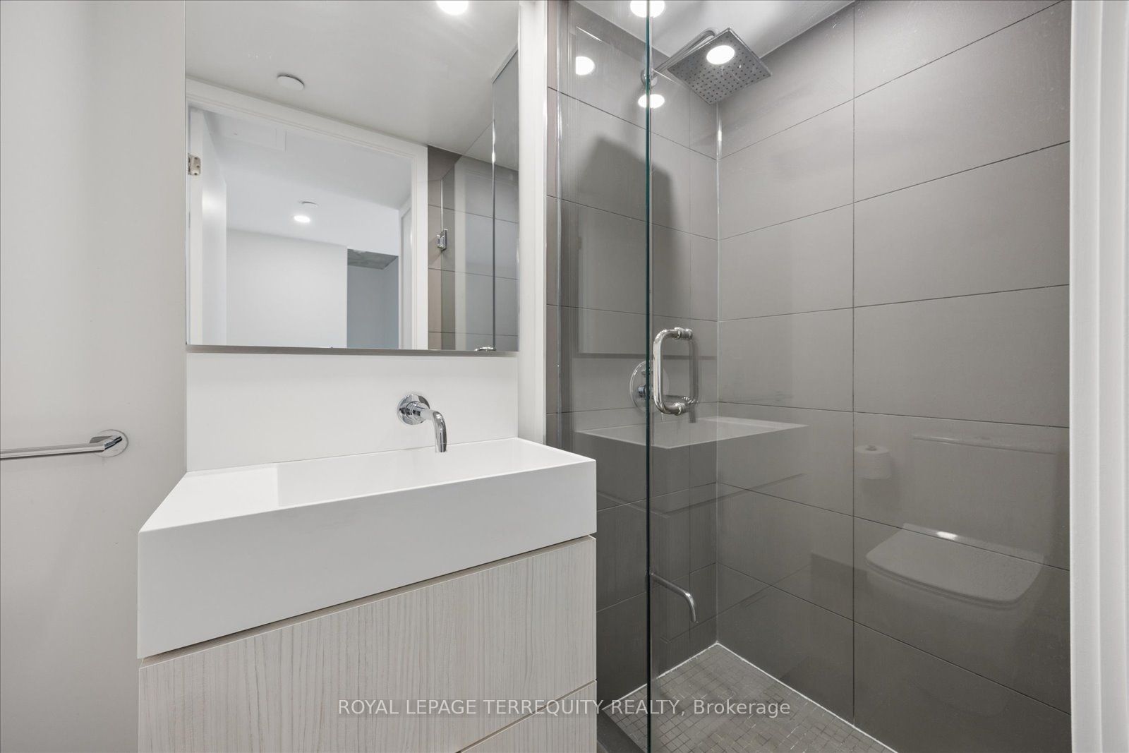 5 Soudan Avenue 703 Property Photo 27