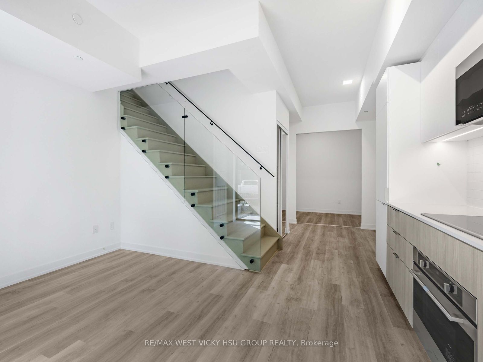 28 Eastern Avenue Th105 #6 Property Photo 4