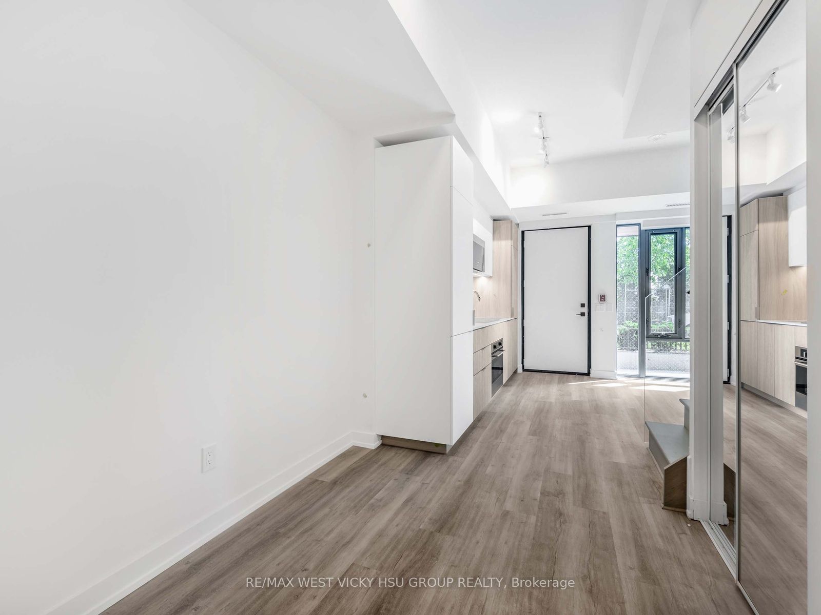 28 Eastern Avenue Th105 #6 Property Photo 8