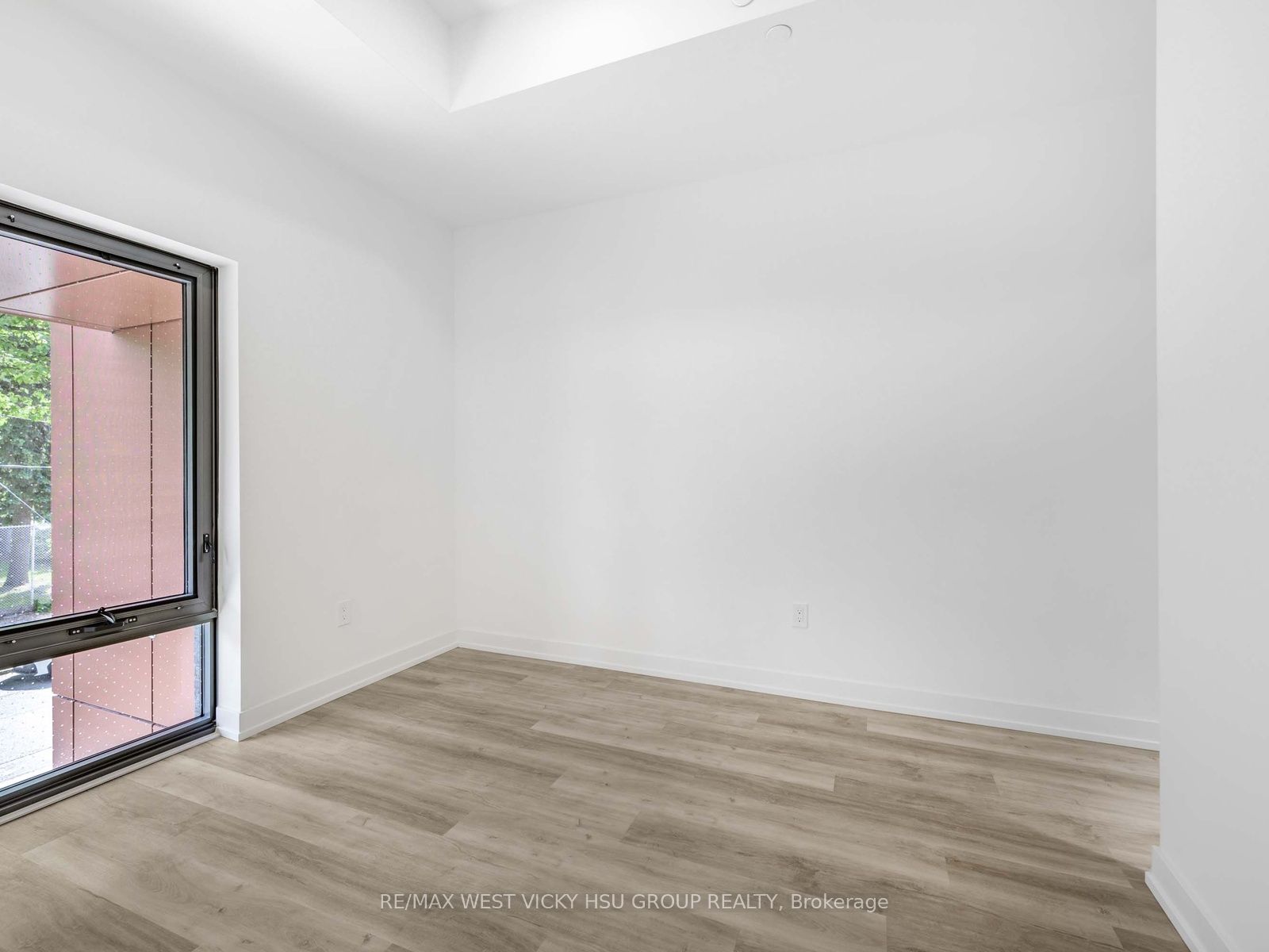28 Eastern Avenue Th105 #6 Property Photo 14