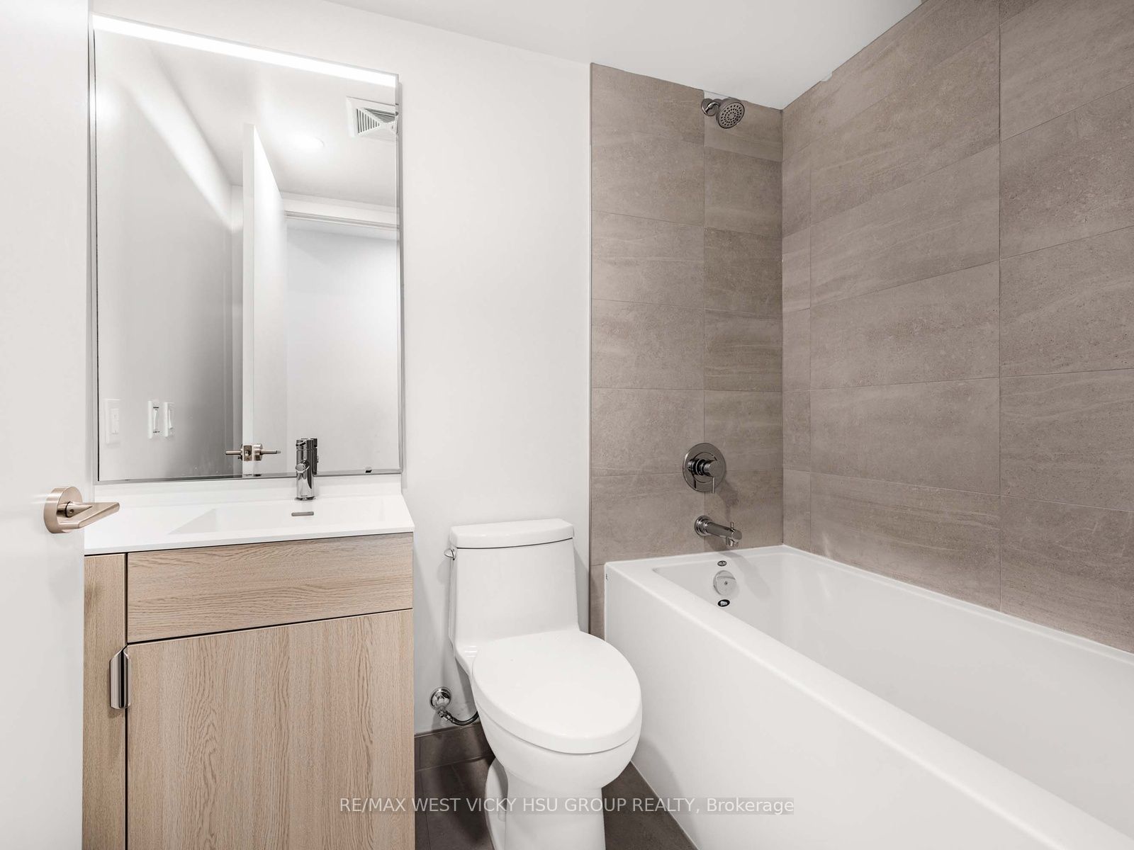 28 Eastern Avenue Th105 #6 Property Photo 24