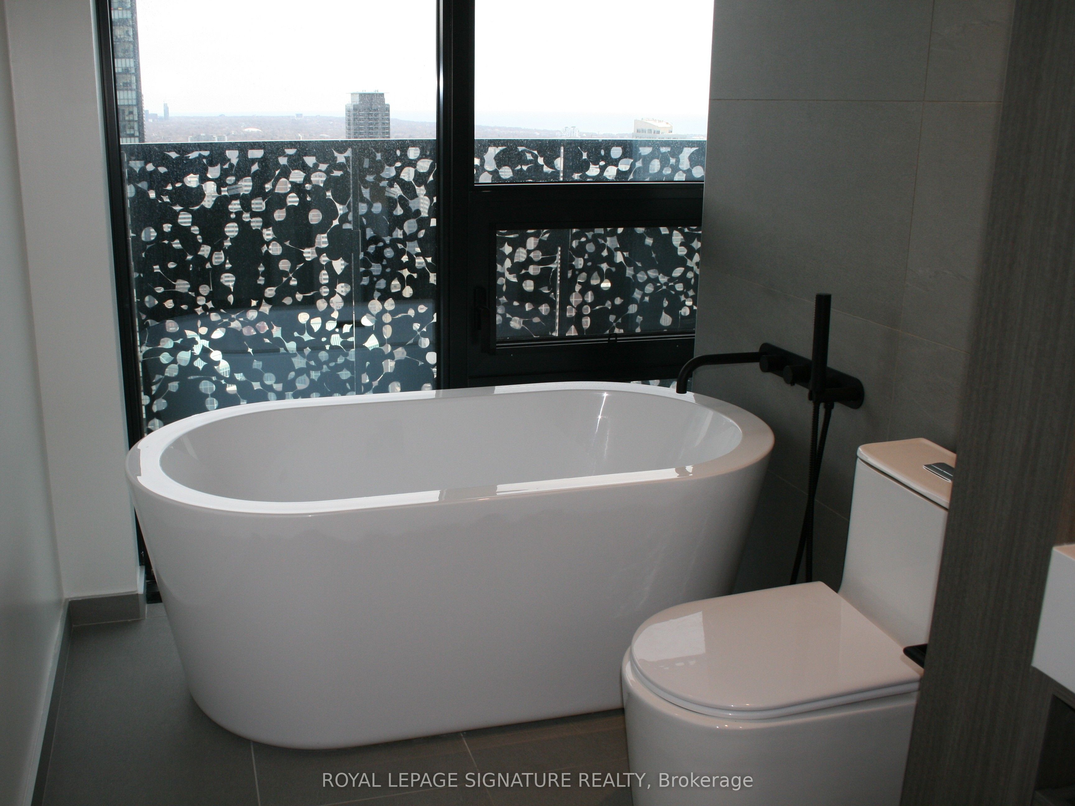 55 Charles Street E 4002 Property Photo 23