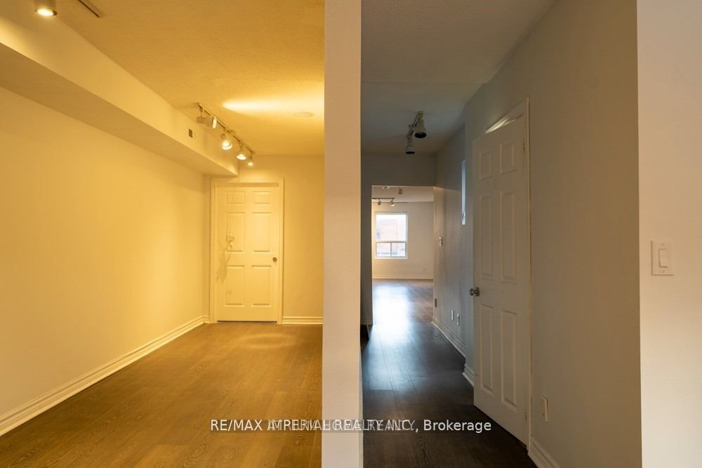 3334 A Yonge Street 2nd Fl Property Photo 9