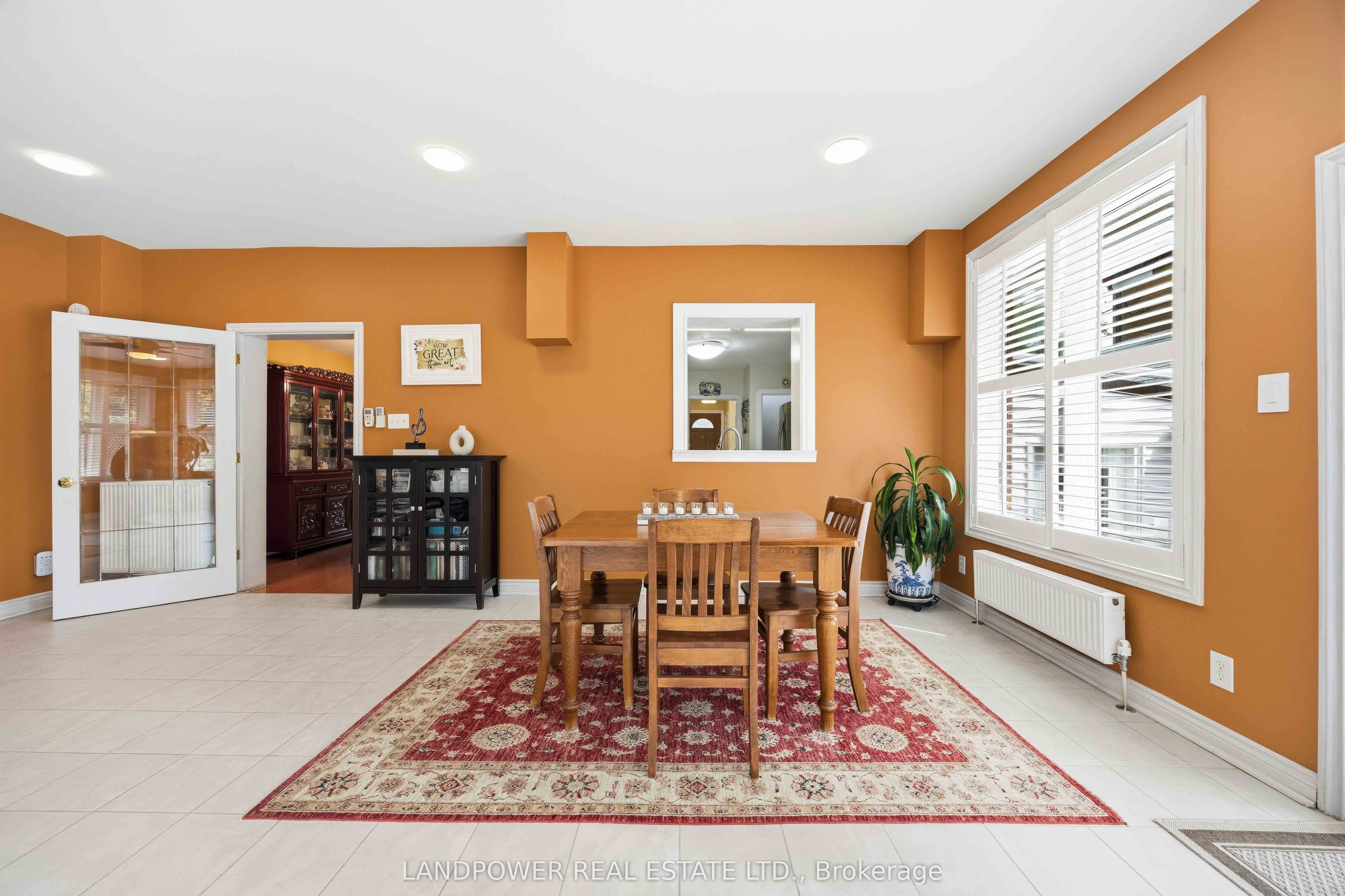 549 Lawrence Avenue W Property Photo 12