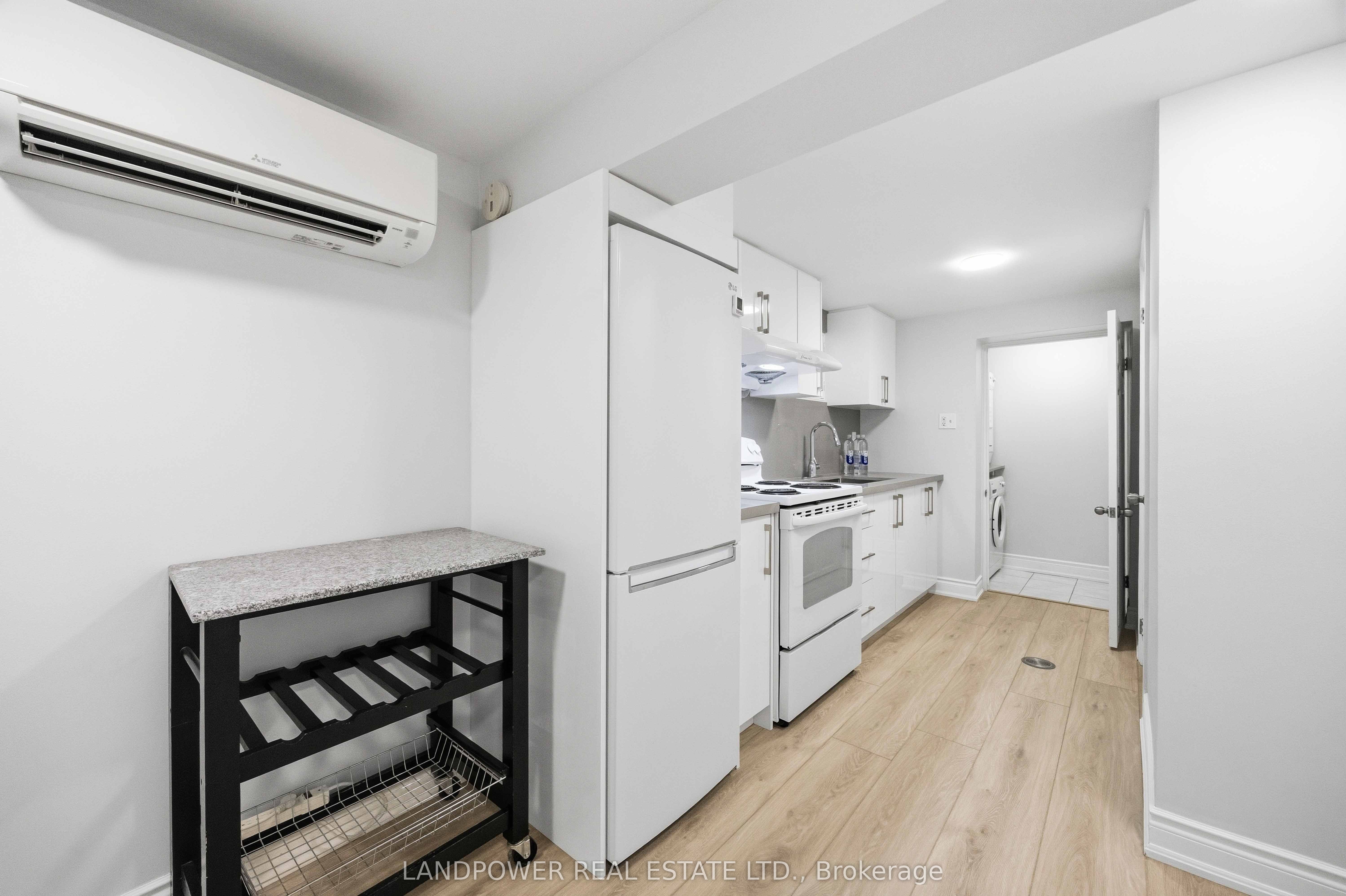 549 Lawrence Avenue W Property Photo 35