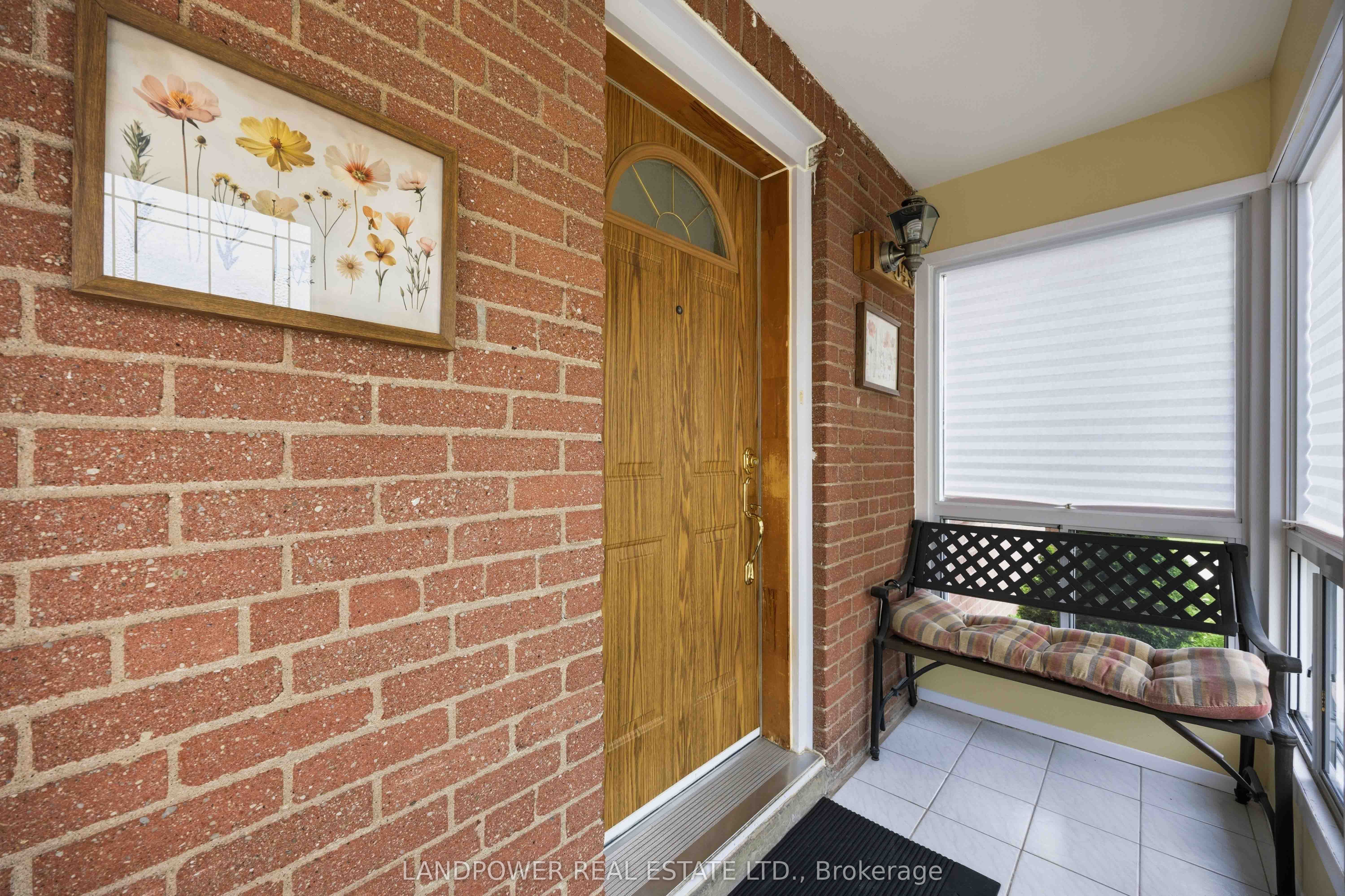 549 Lawrence Avenue W Property Photo 39