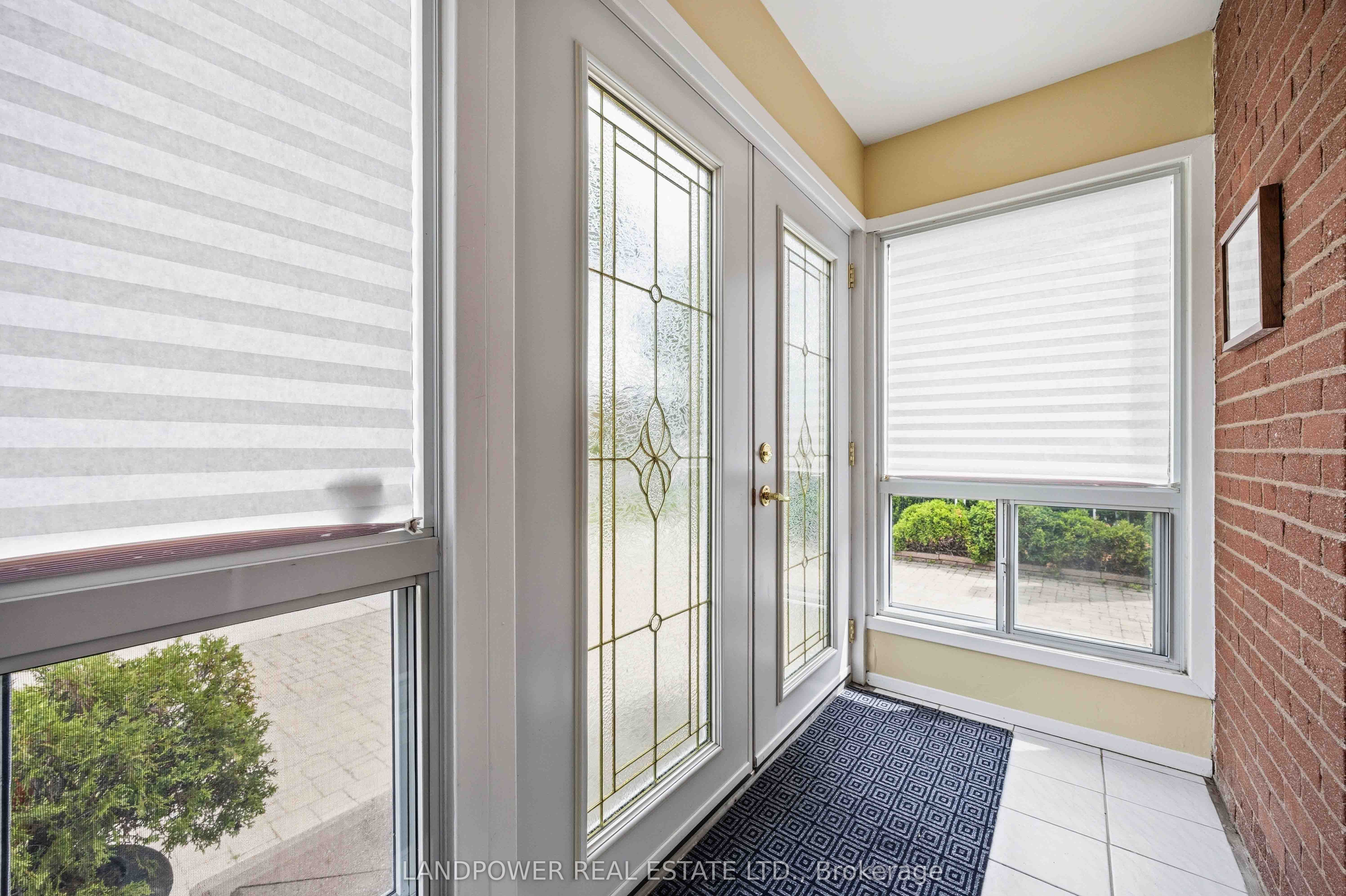 549 Lawrence Avenue W Property Photo 40