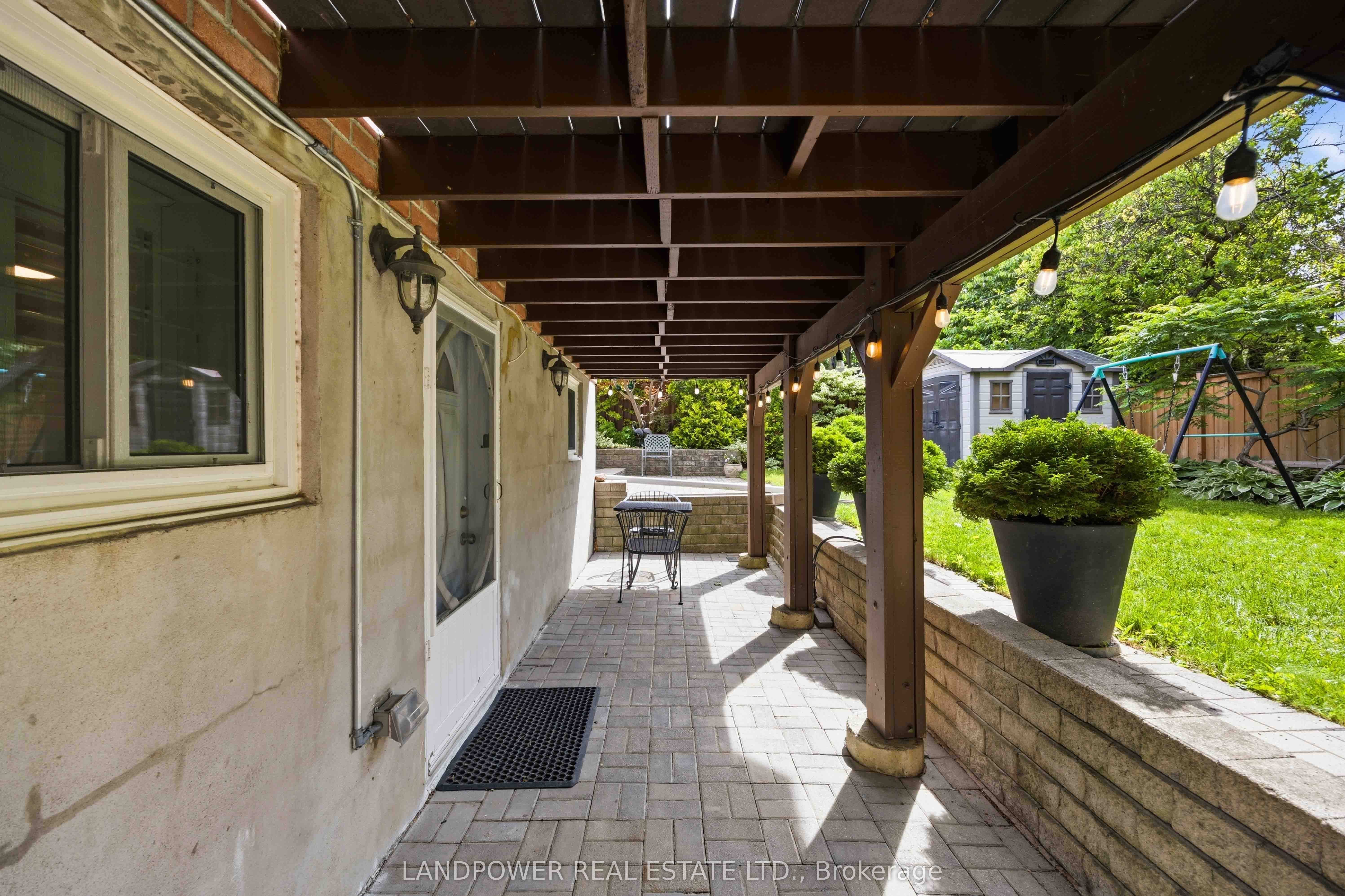 549 Lawrence Avenue W Property Photo 41