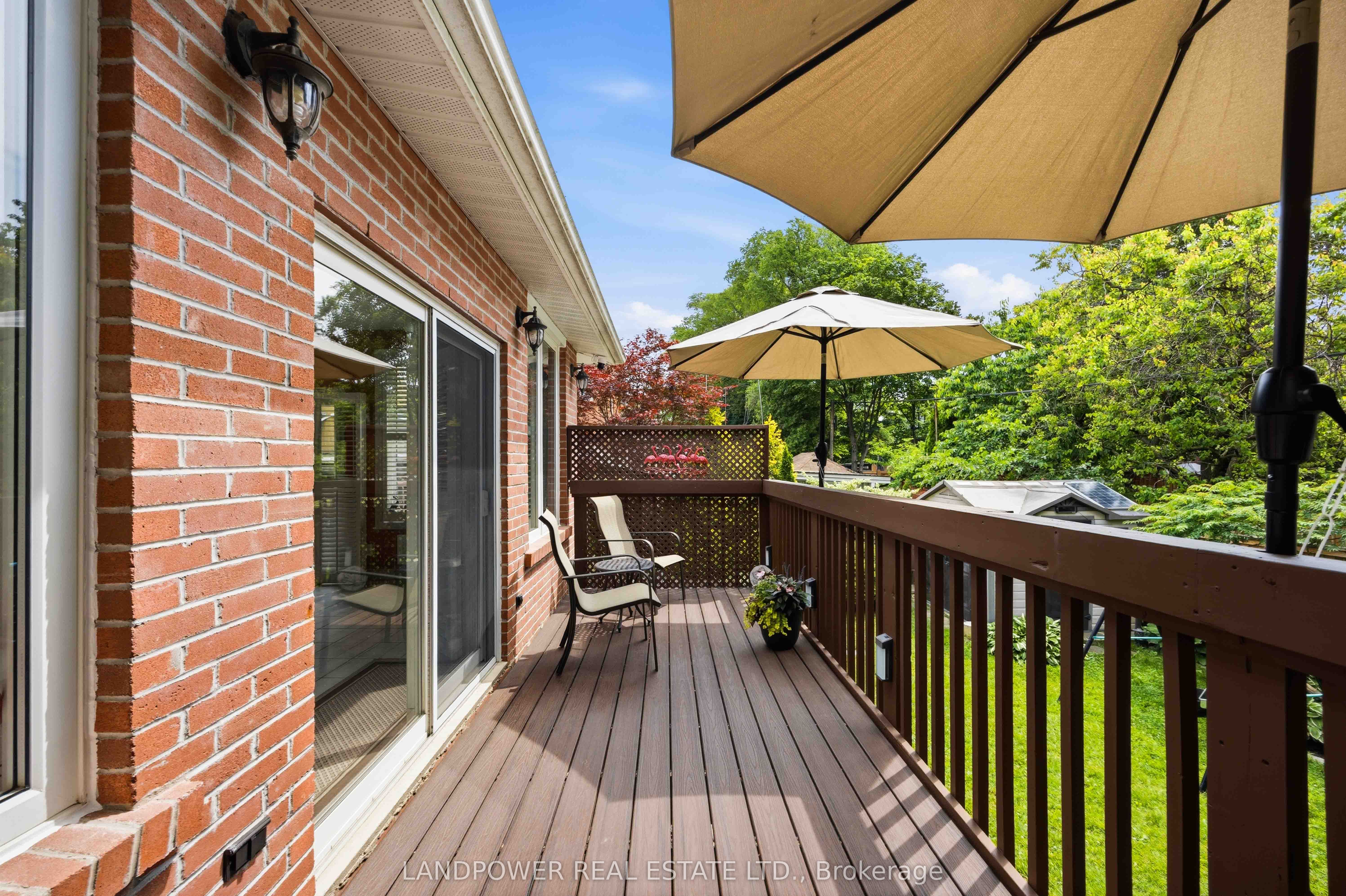 549 Lawrence Avenue W Property Photo 42