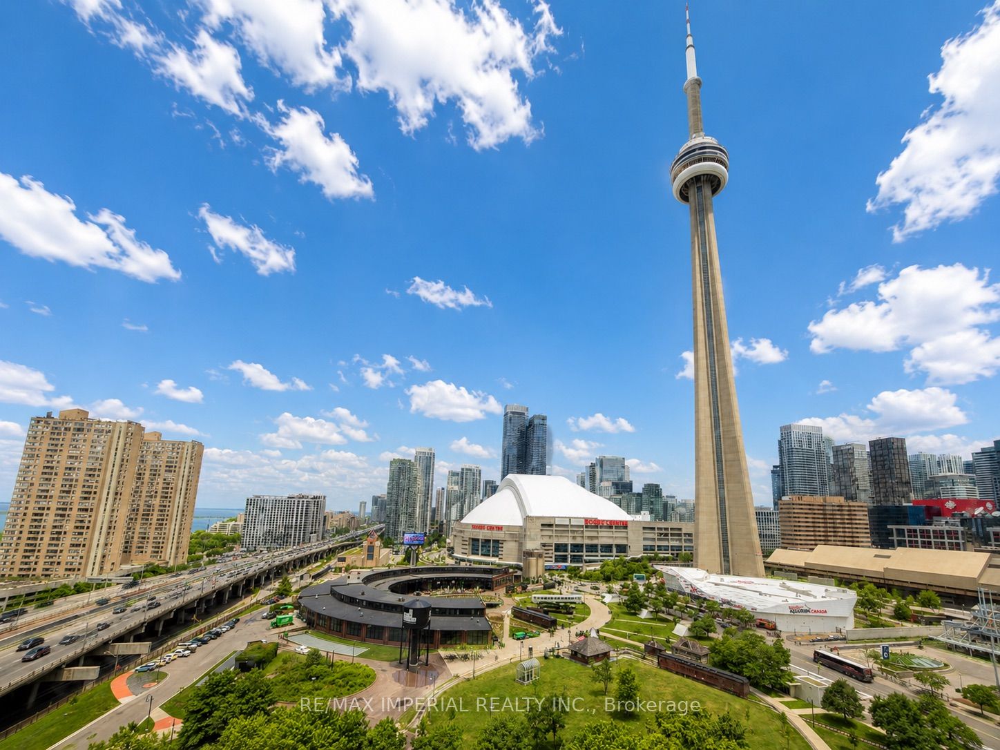 25 Lower Simcoe Street Ph15 Property Photo 2