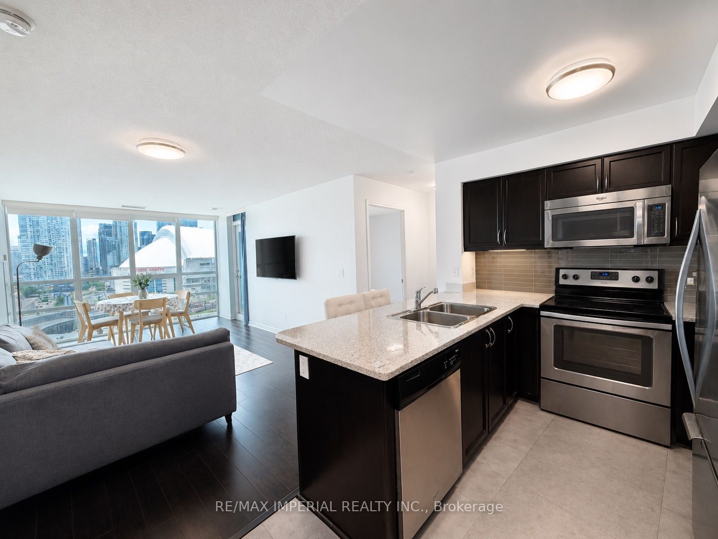 25 Lower Simcoe Street Ph15 Property Photo 3