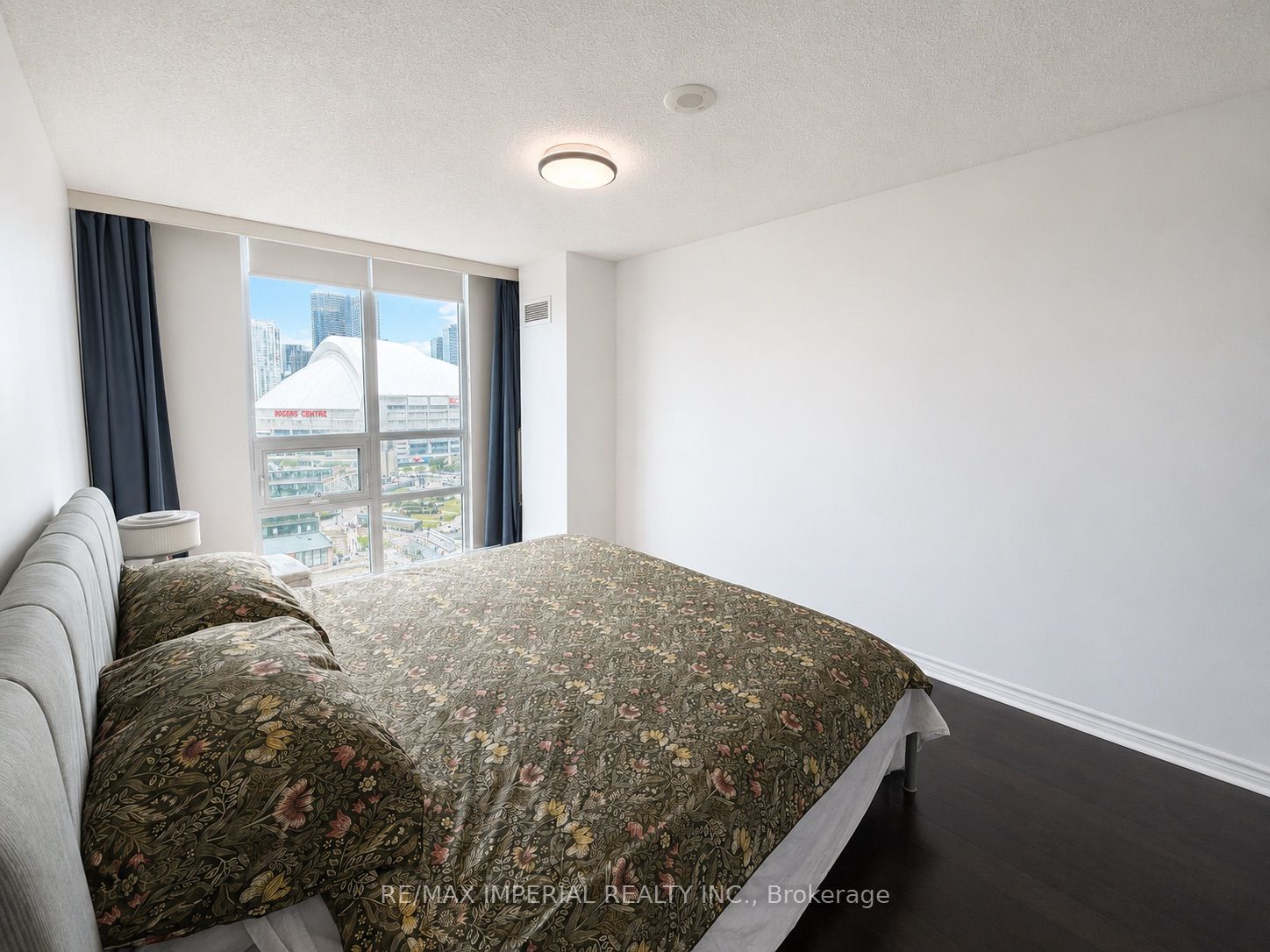 25 Lower Simcoe Street Ph15 Property Photo 14