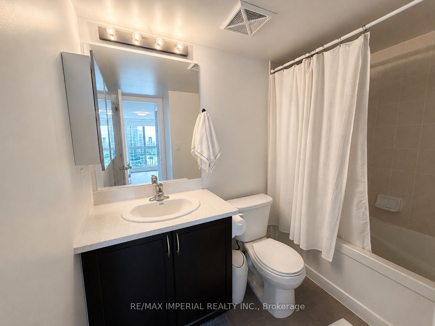 25 Lower Simcoe Street Ph15 Property Photo 15