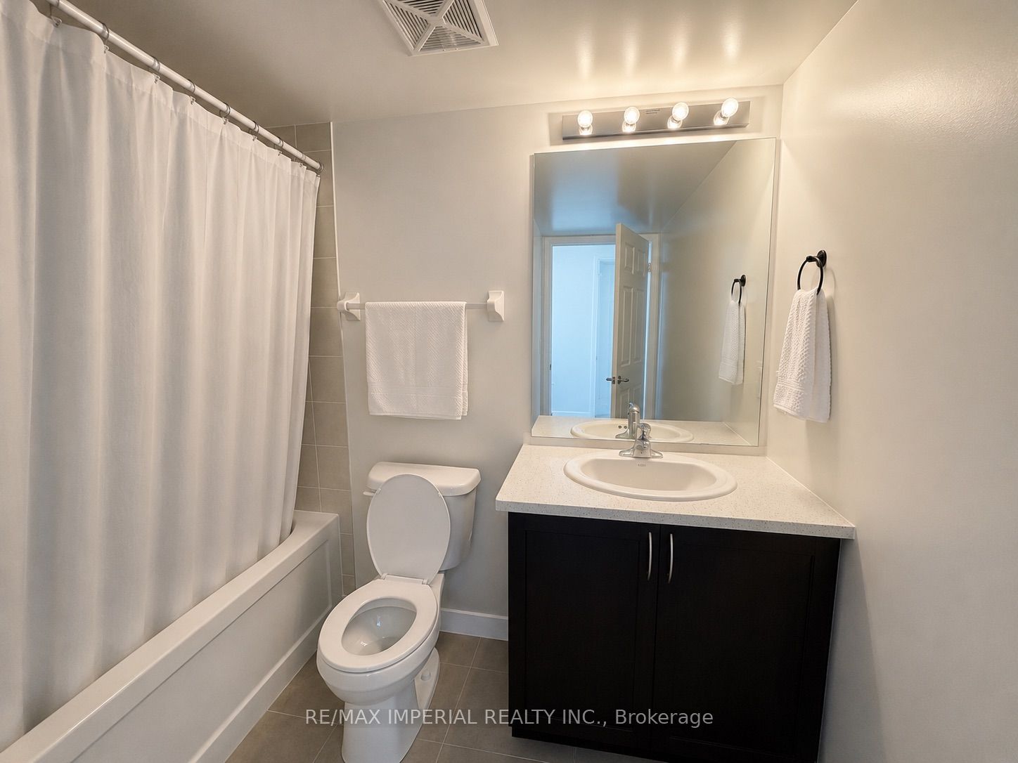 25 Lower Simcoe Street Ph15 Property Photo 18
