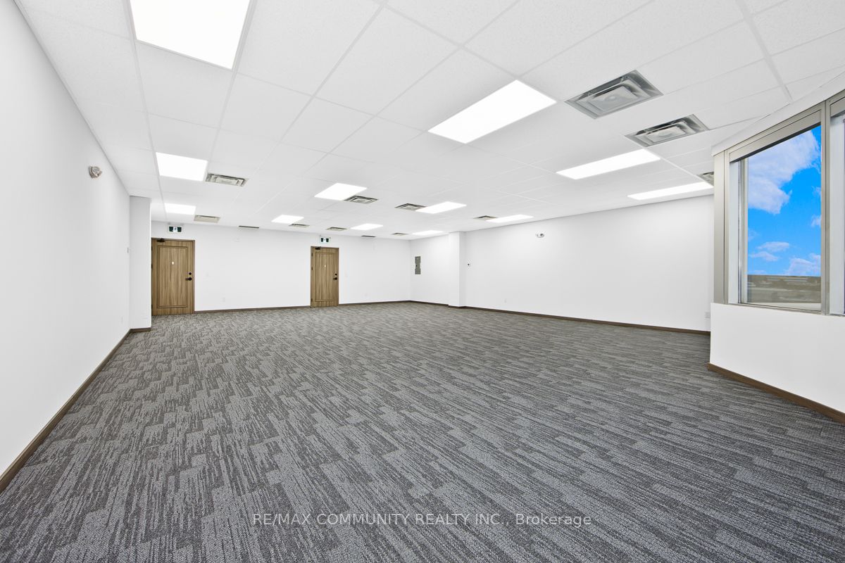 105 Gordon Baker Road 608-609 Property Photo 8