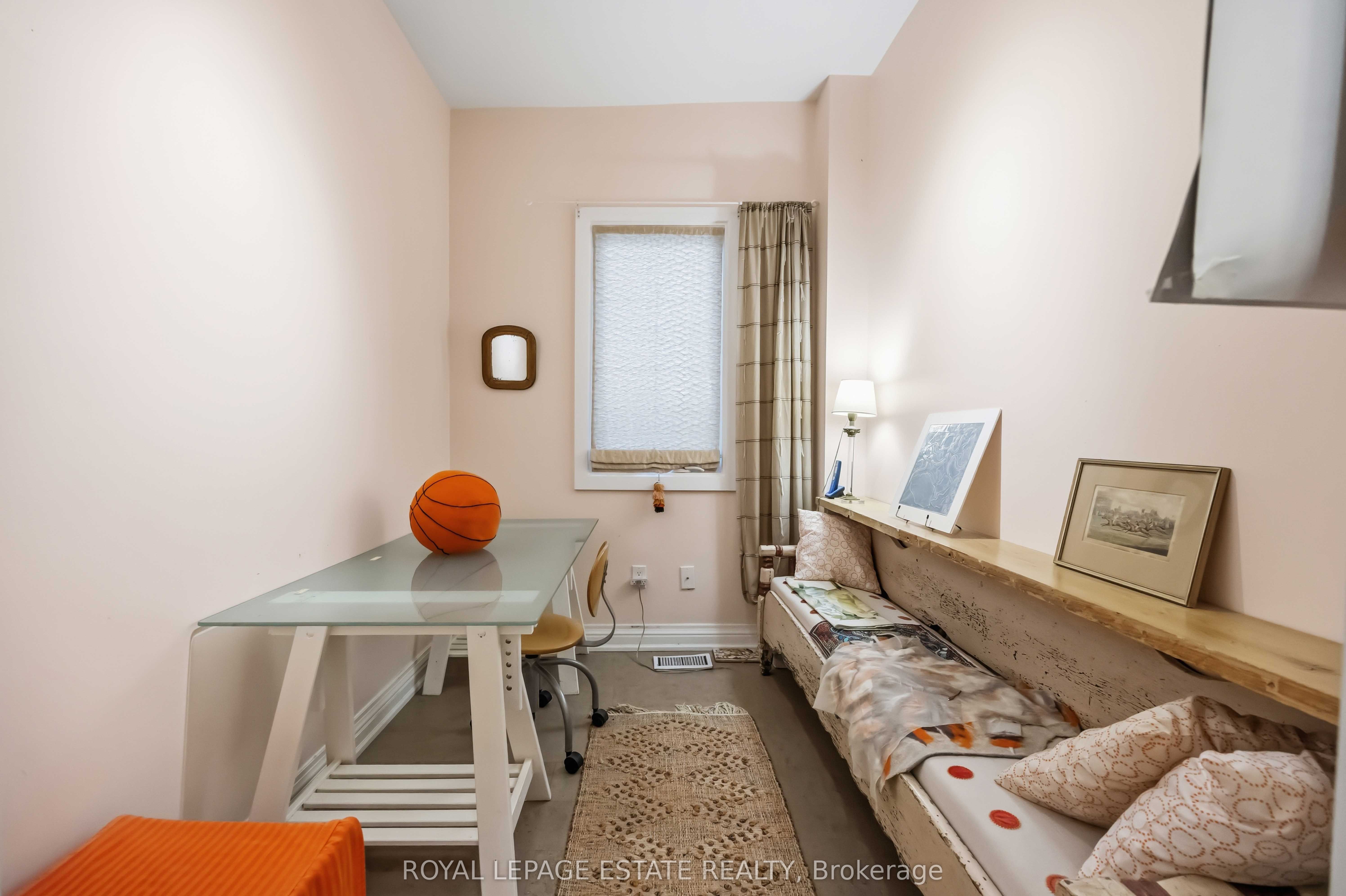 100 Seaton Street Main Property Photo 15