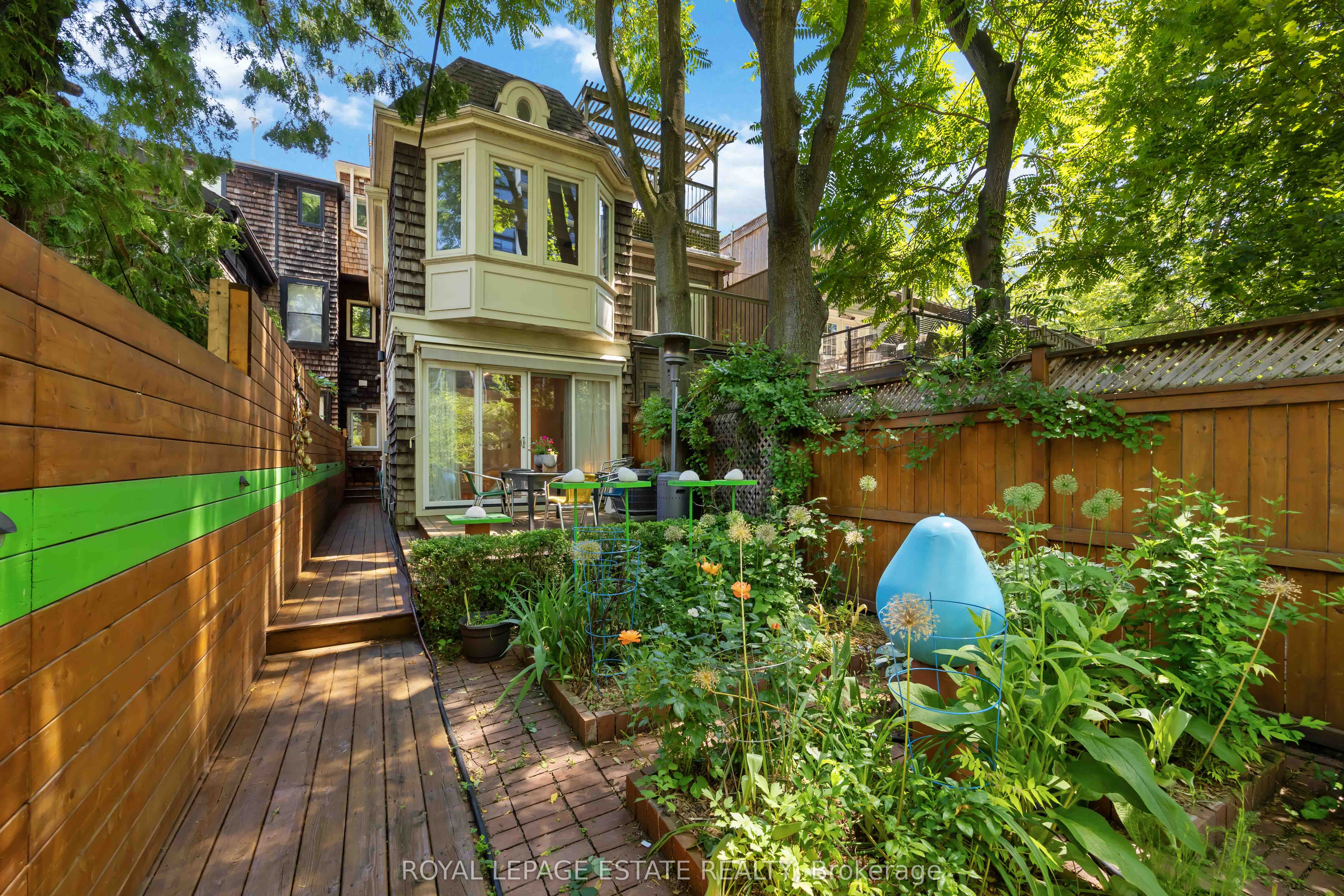 100 Seaton Street Main Property Photo 23