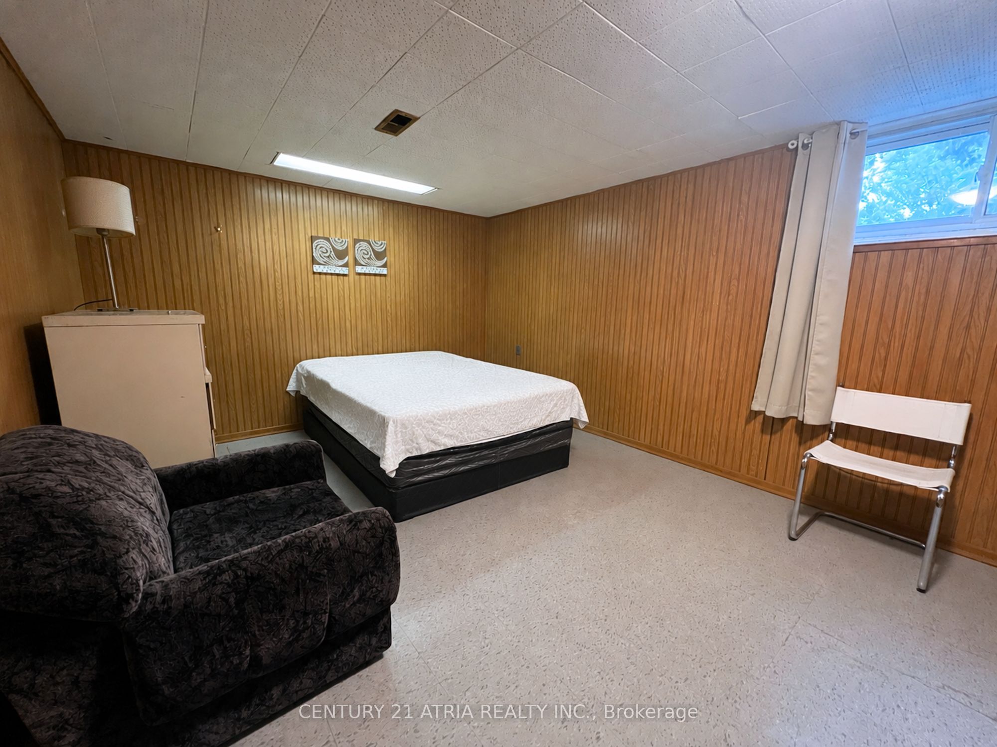 209 Hendon Avenue Bsmt Property Photo 9