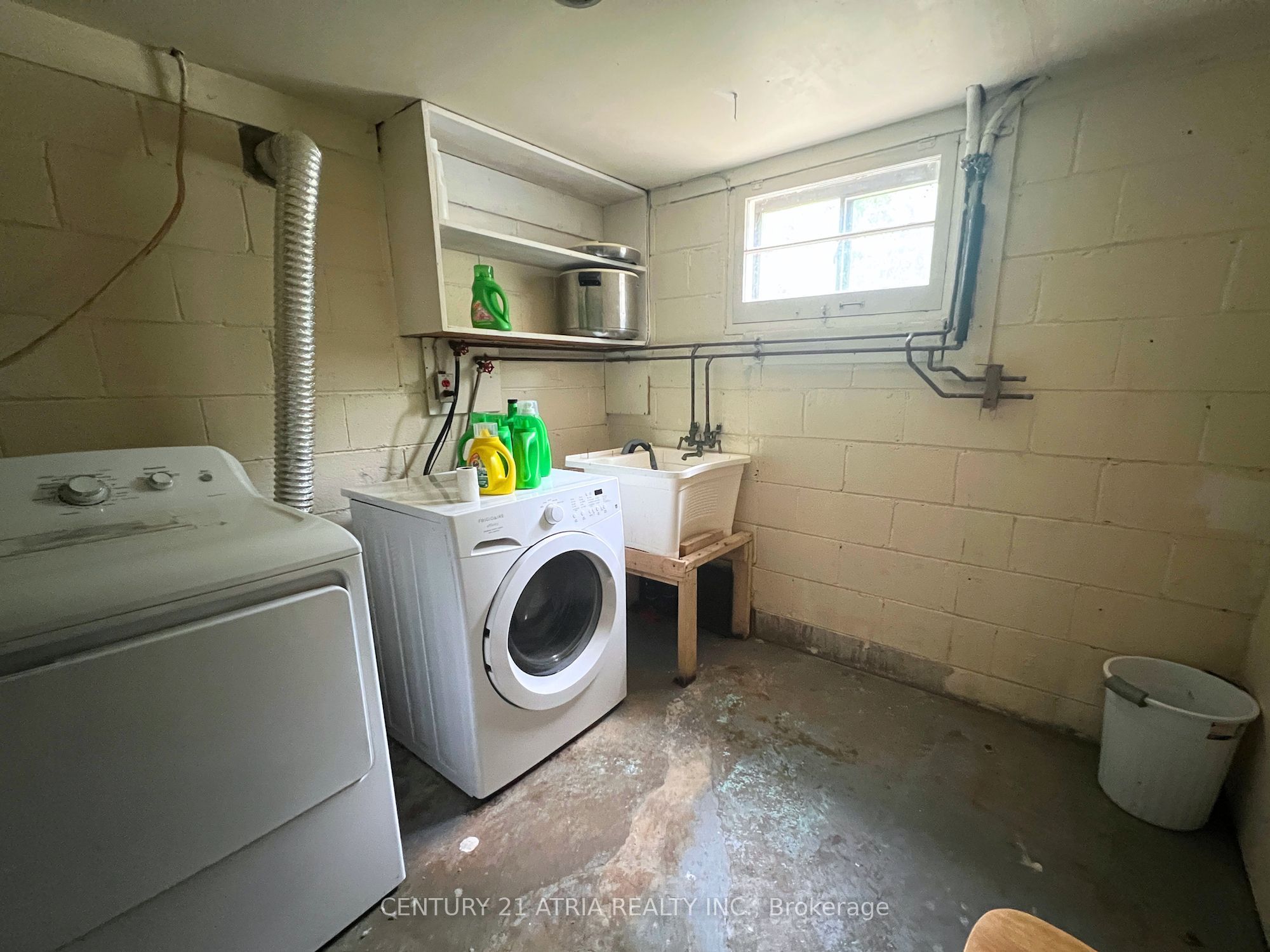 209 Hendon Avenue Bsmt Property Photo 11