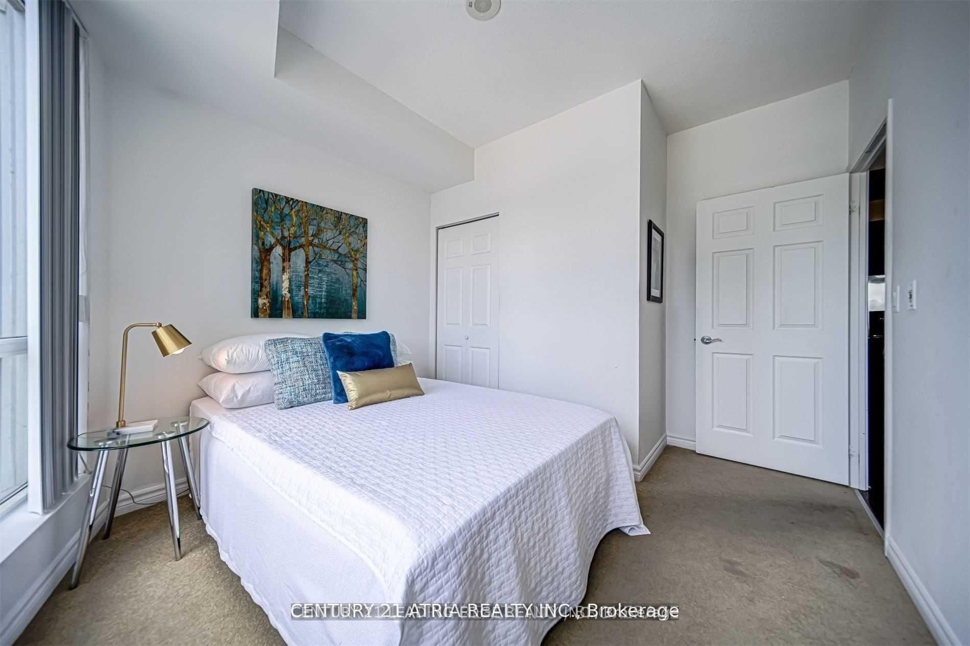 18 Holmes Avenue 1109 Property Photo 13