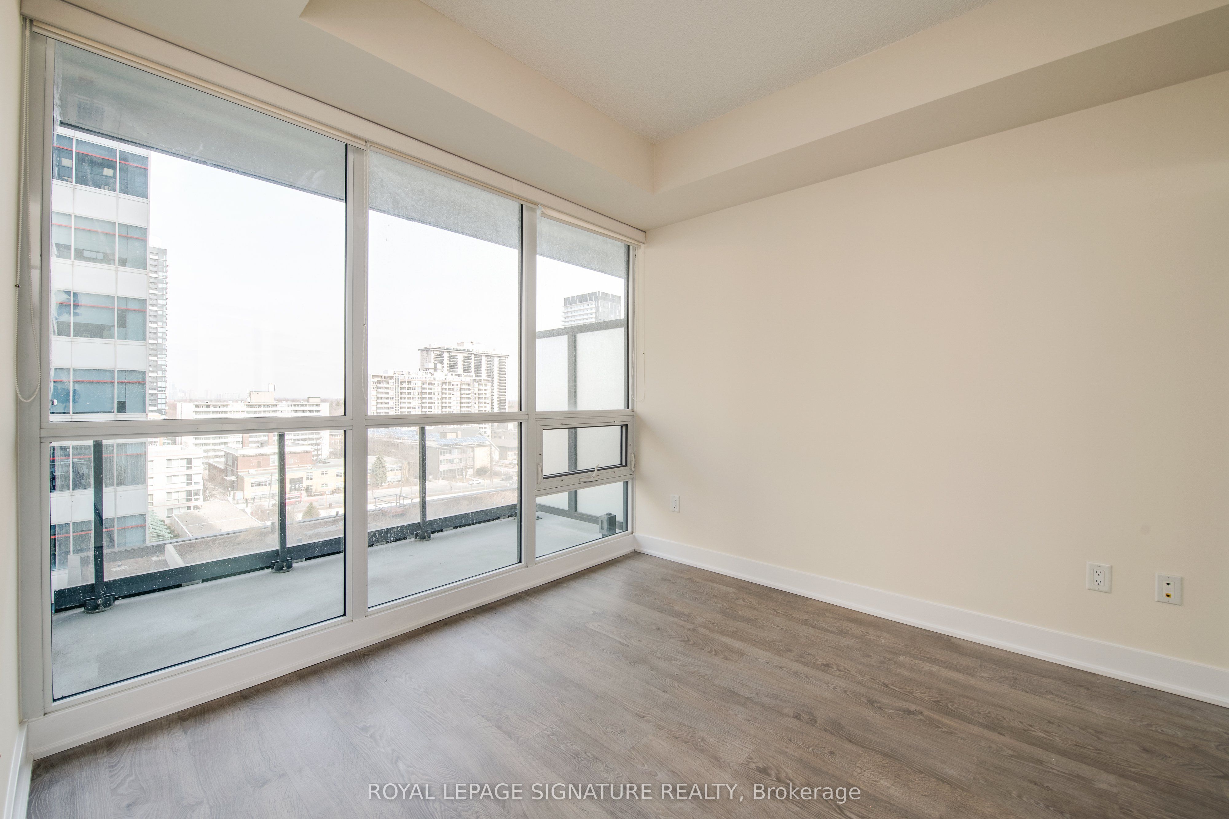 30 Roehampton Avenue 806 Property Photo 13