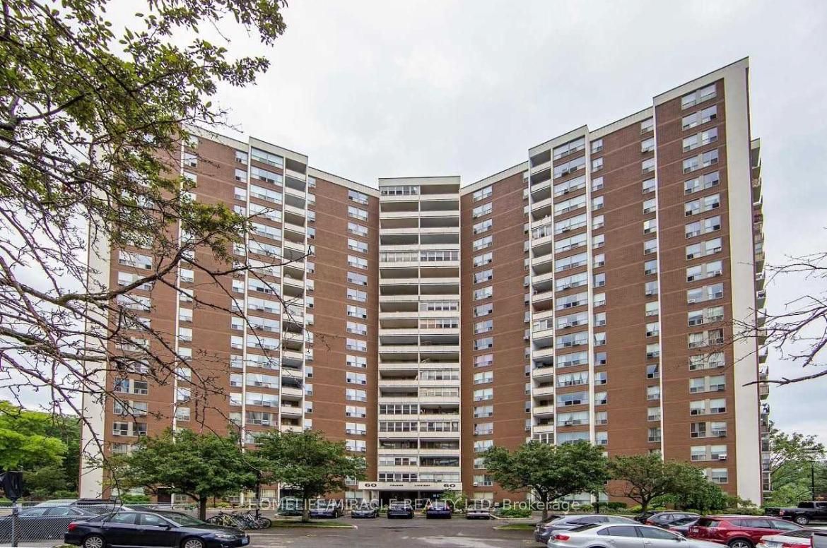 60 Pavane Linkway 216 Property Photo 1
