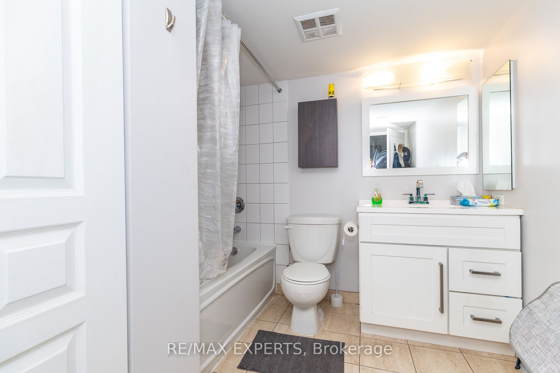 323 Richmond Street E 1417 Property Photo 6