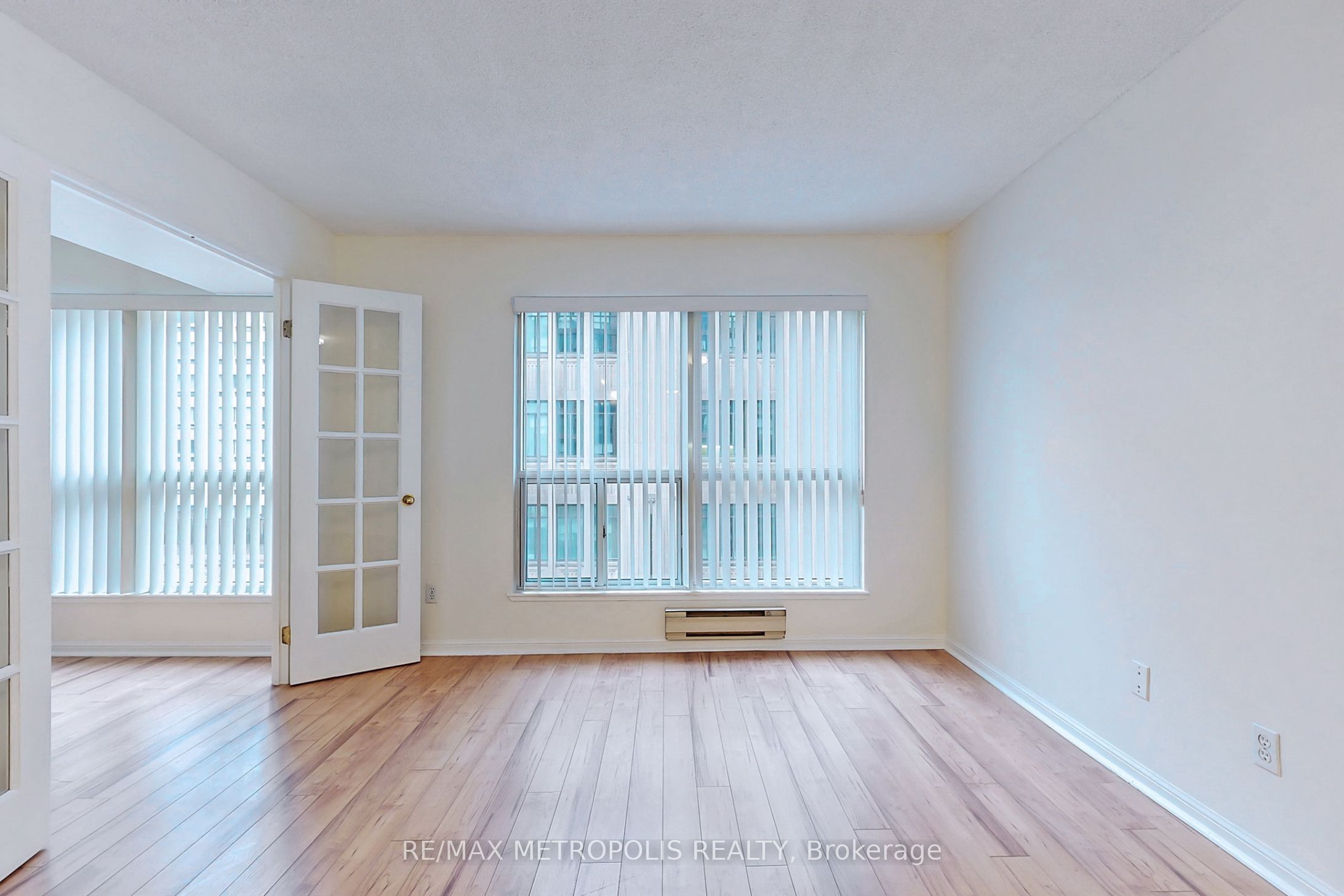 7 Carlton Street 708 Property Photo 6