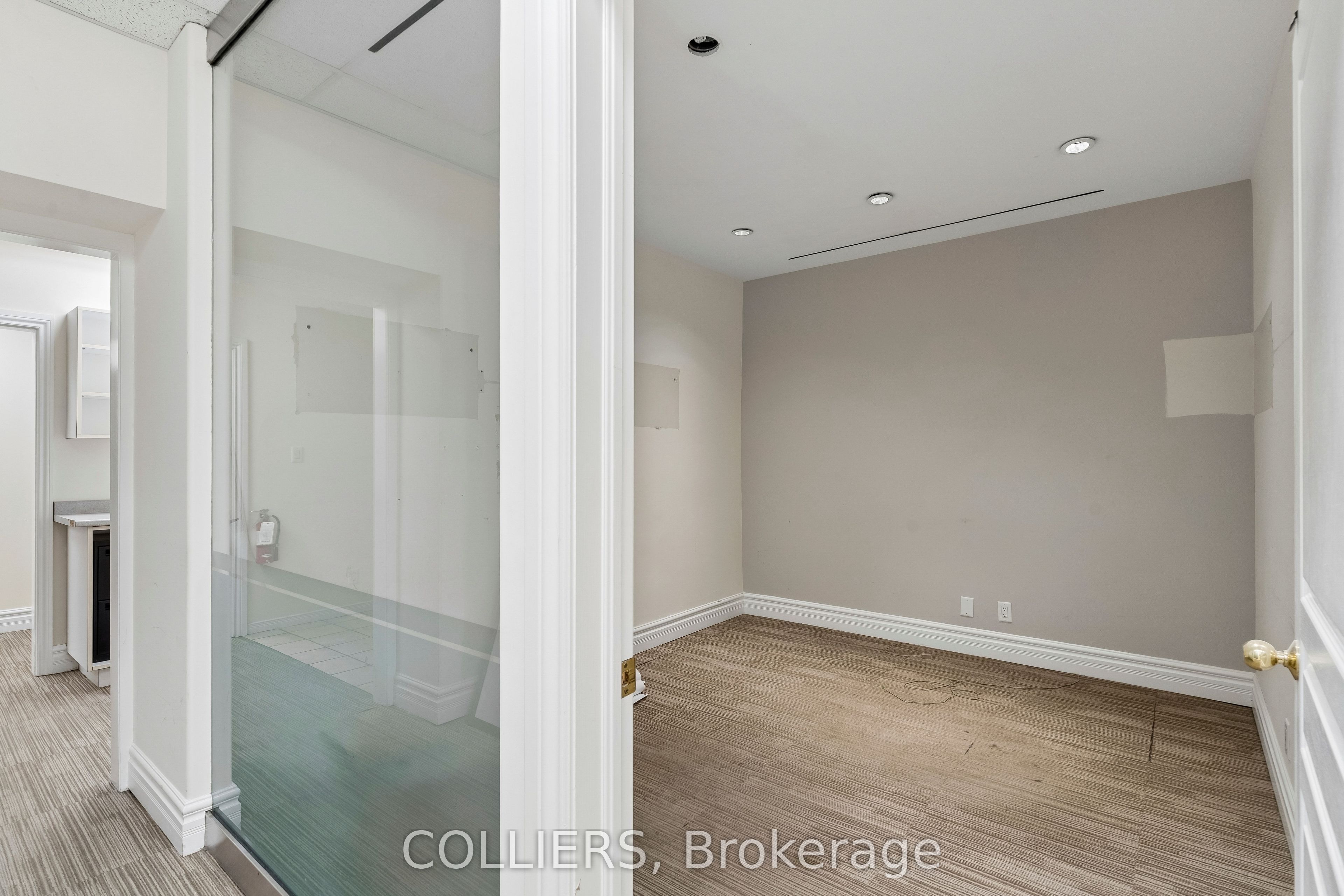 116 Simcoe Street 100 Property Photo 8