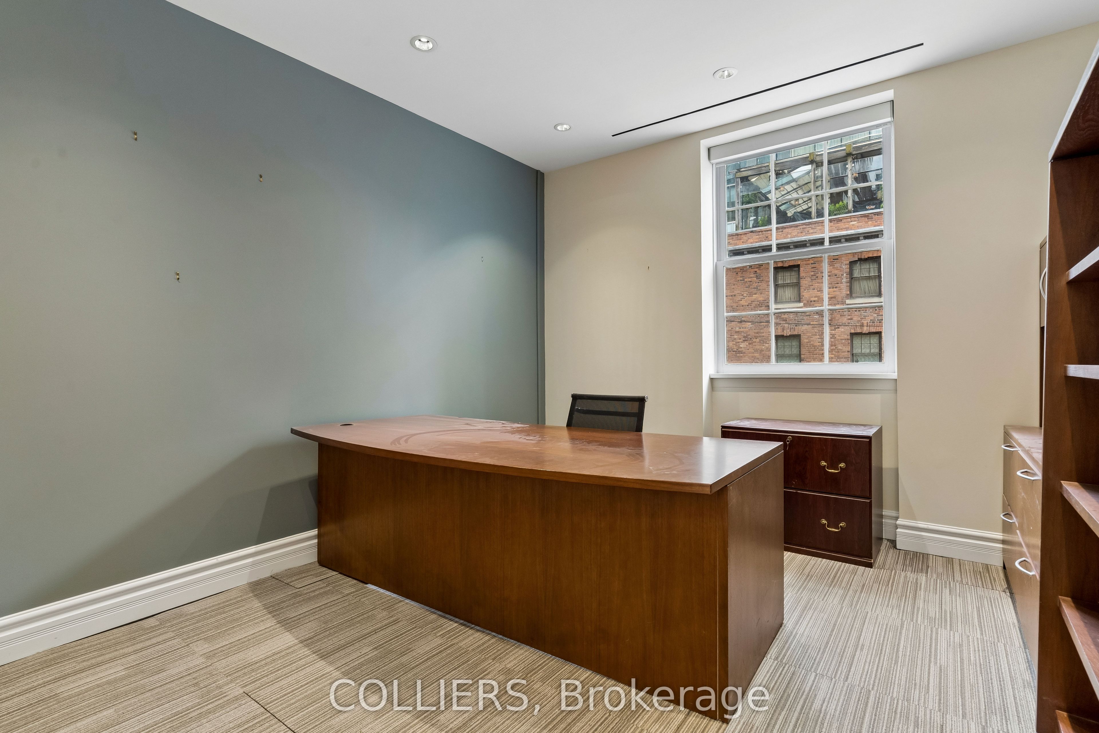 116 Simcoe Street 100 Property Photo 9