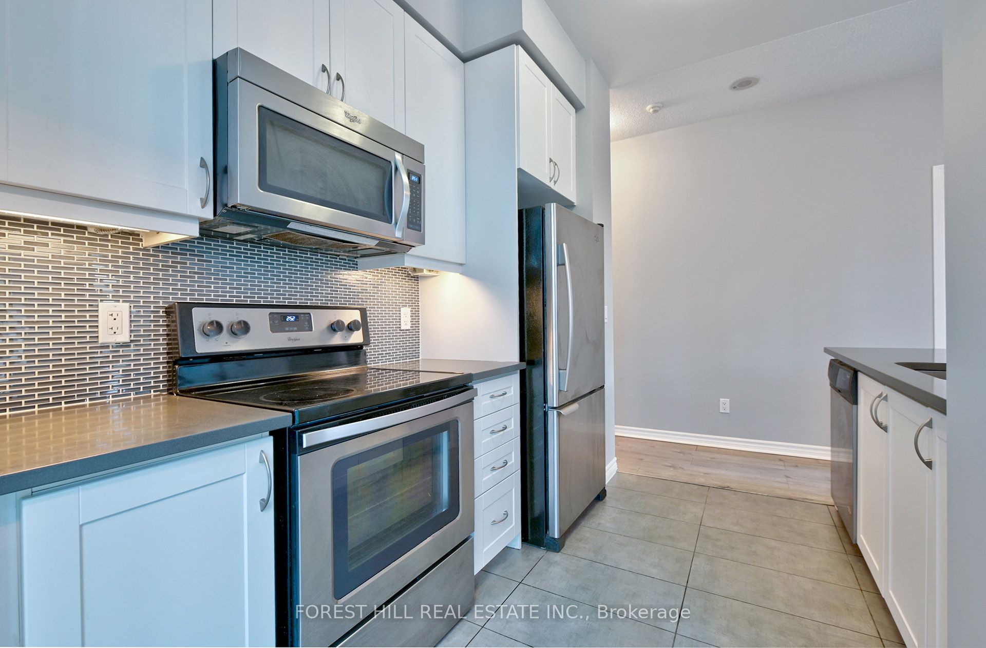 19 Grand Trunk Crescent 306 Property Photo 9