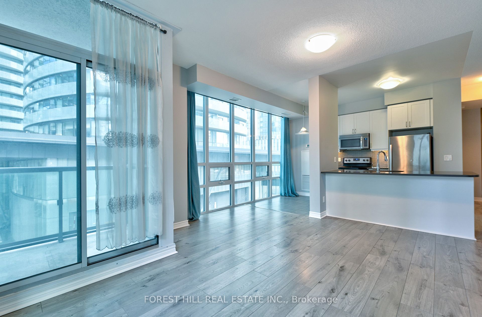 19 Grand Trunk Crescent 306 Property Photo 12