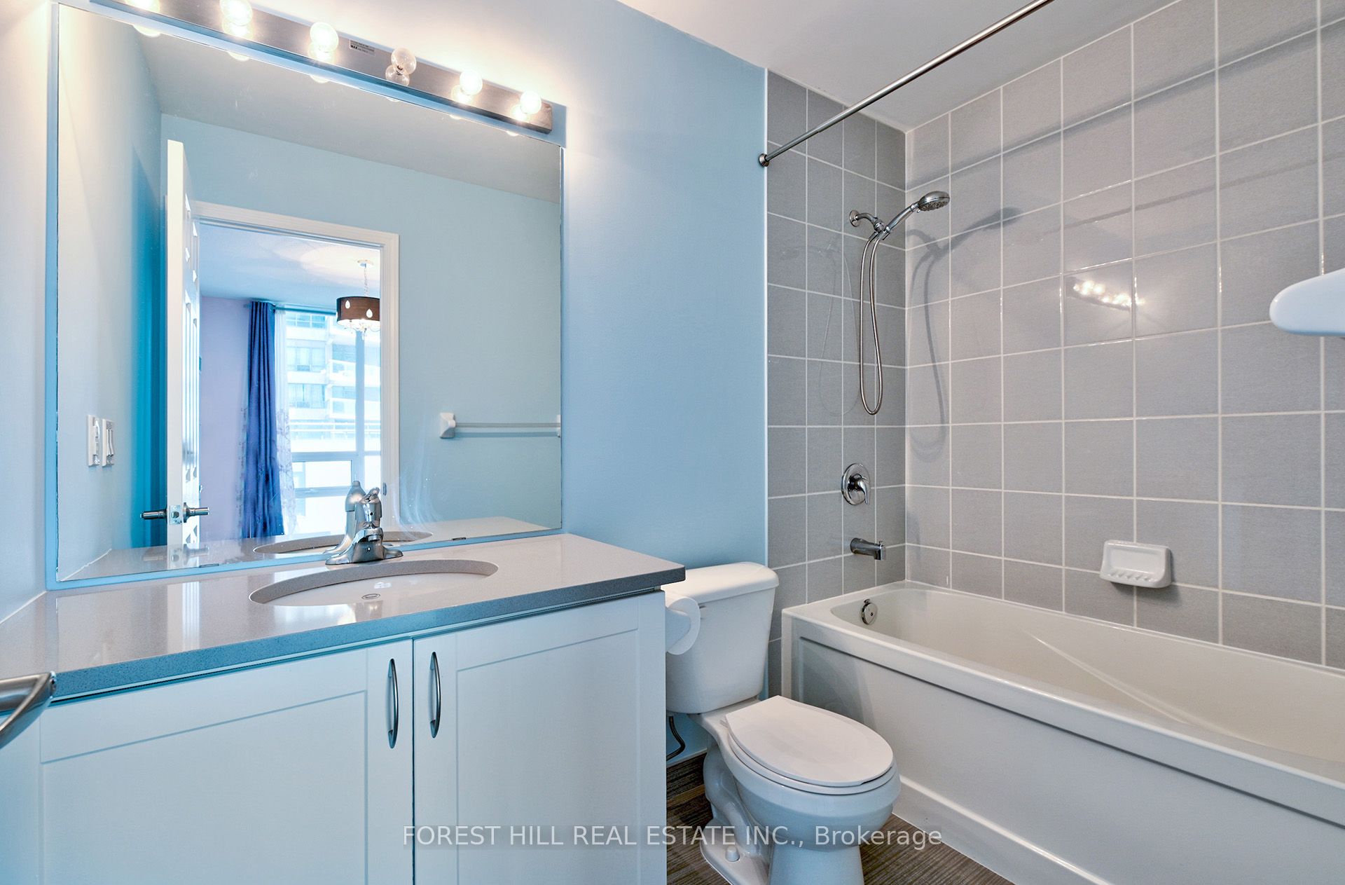19 Grand Trunk Crescent 306 Property Photo 22