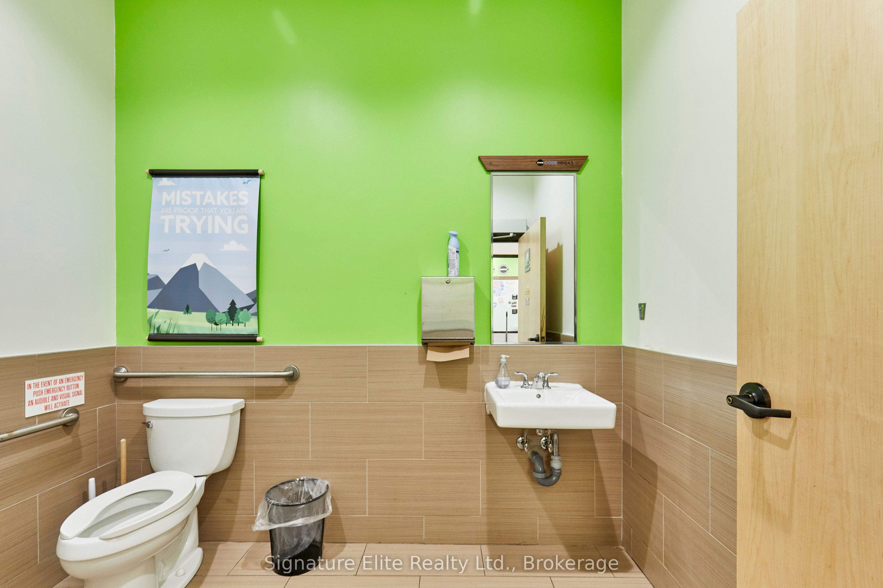 1386 Bayview Avenue 4 Property Photo 16
