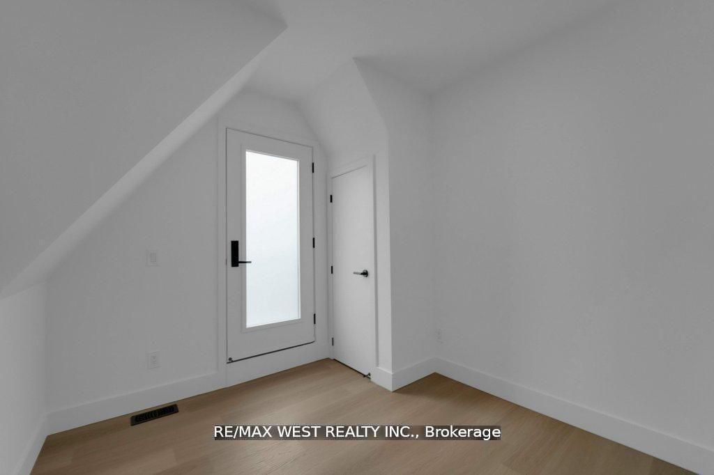 661 Winona Drive Property Photo 12
