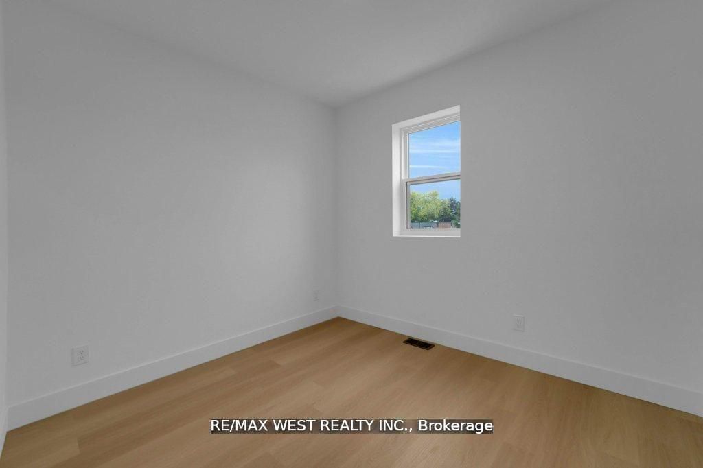 661 Winona Drive Property Photo 15