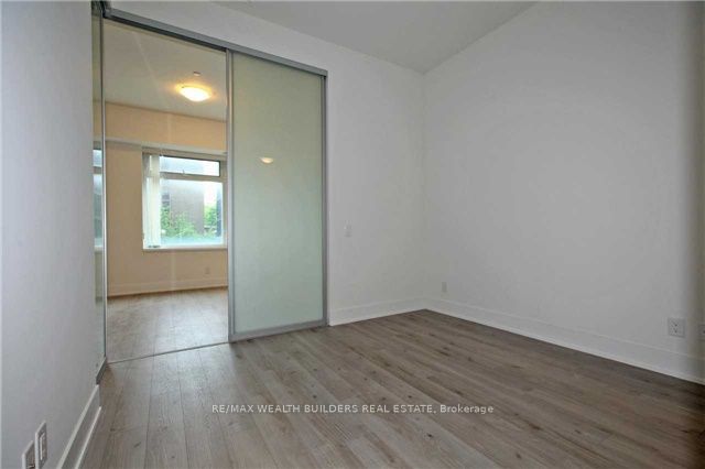 111 St Clair Avenue W 328 Property Photo 10