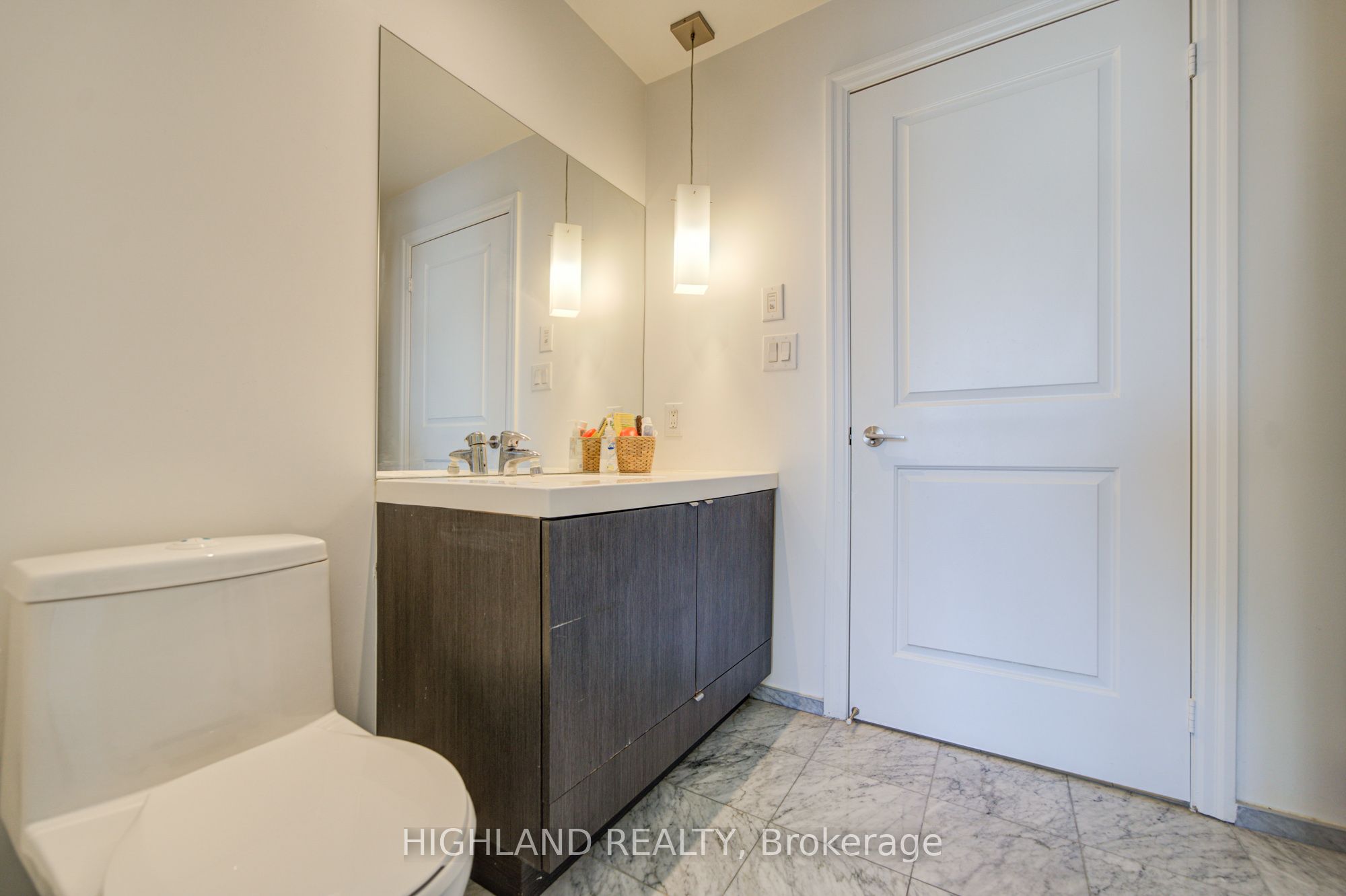 8 The Esplanade 2506 Property Photo 9