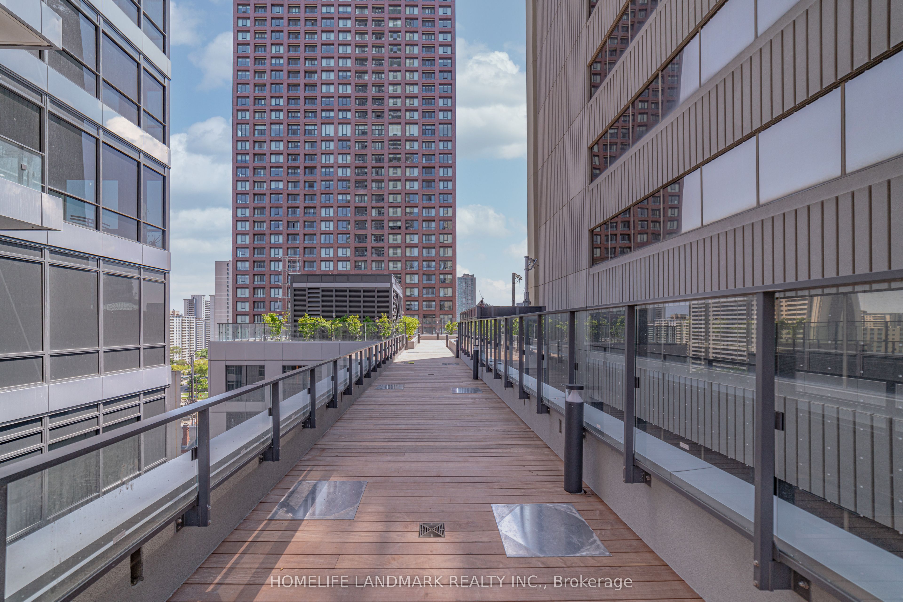 395 Bloor Street E 5001 Property Photo 5