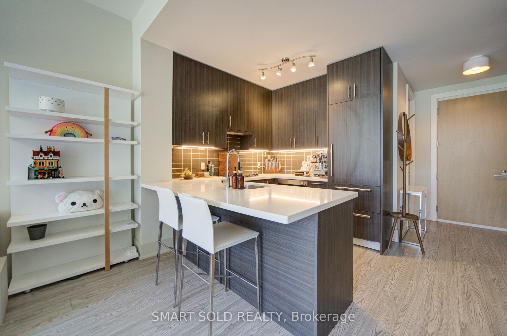 39 Queens Quay E 436 Property Photo 4