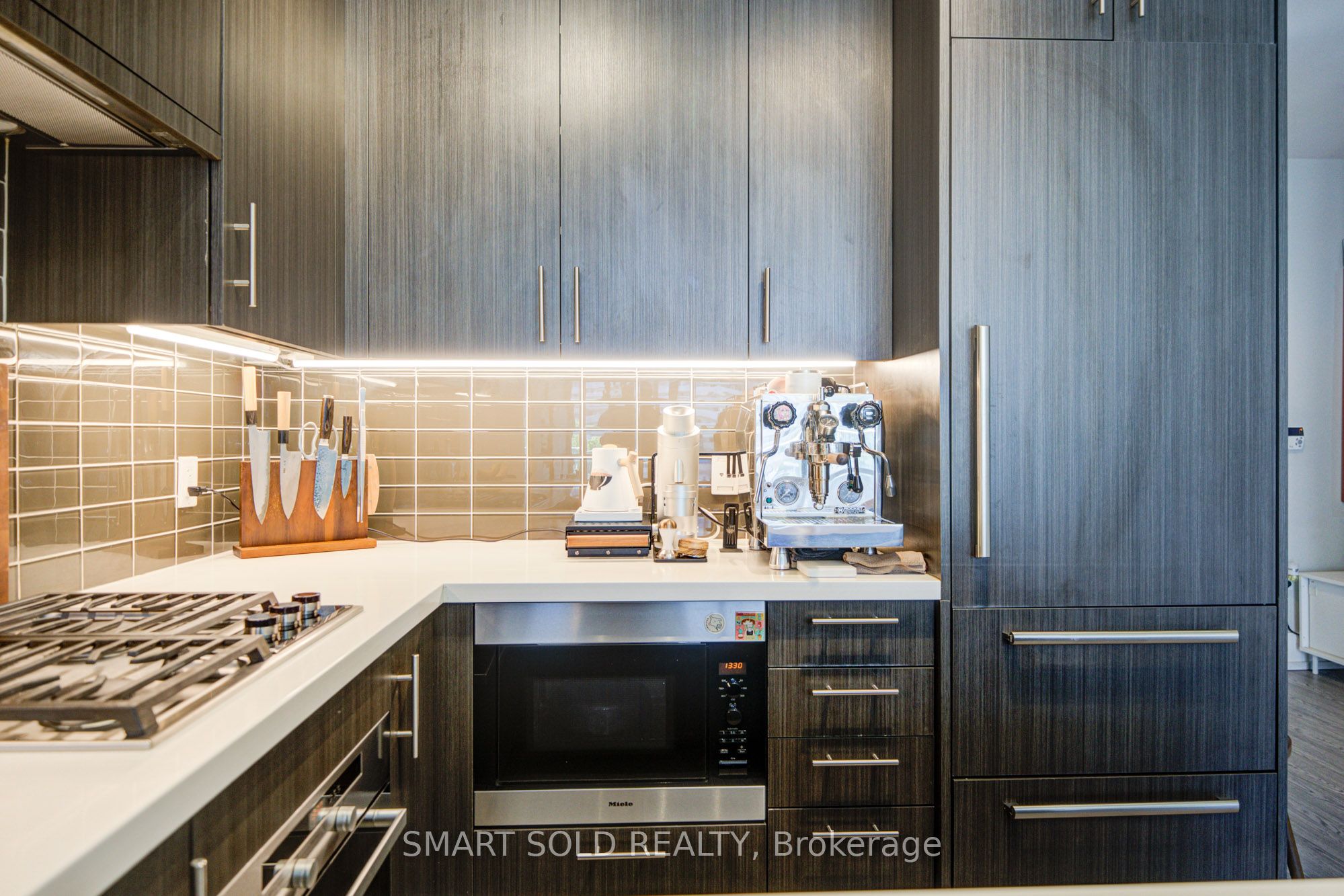 39 Queens Quay E 436 Property Photo 8