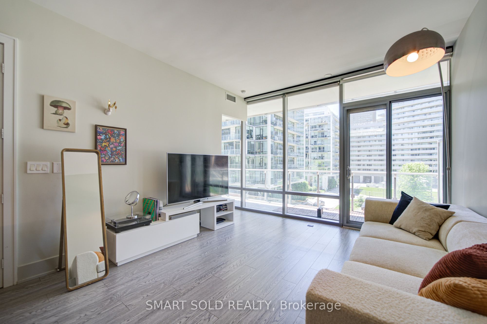 39 Queens Quay E 436 Property Photo 12