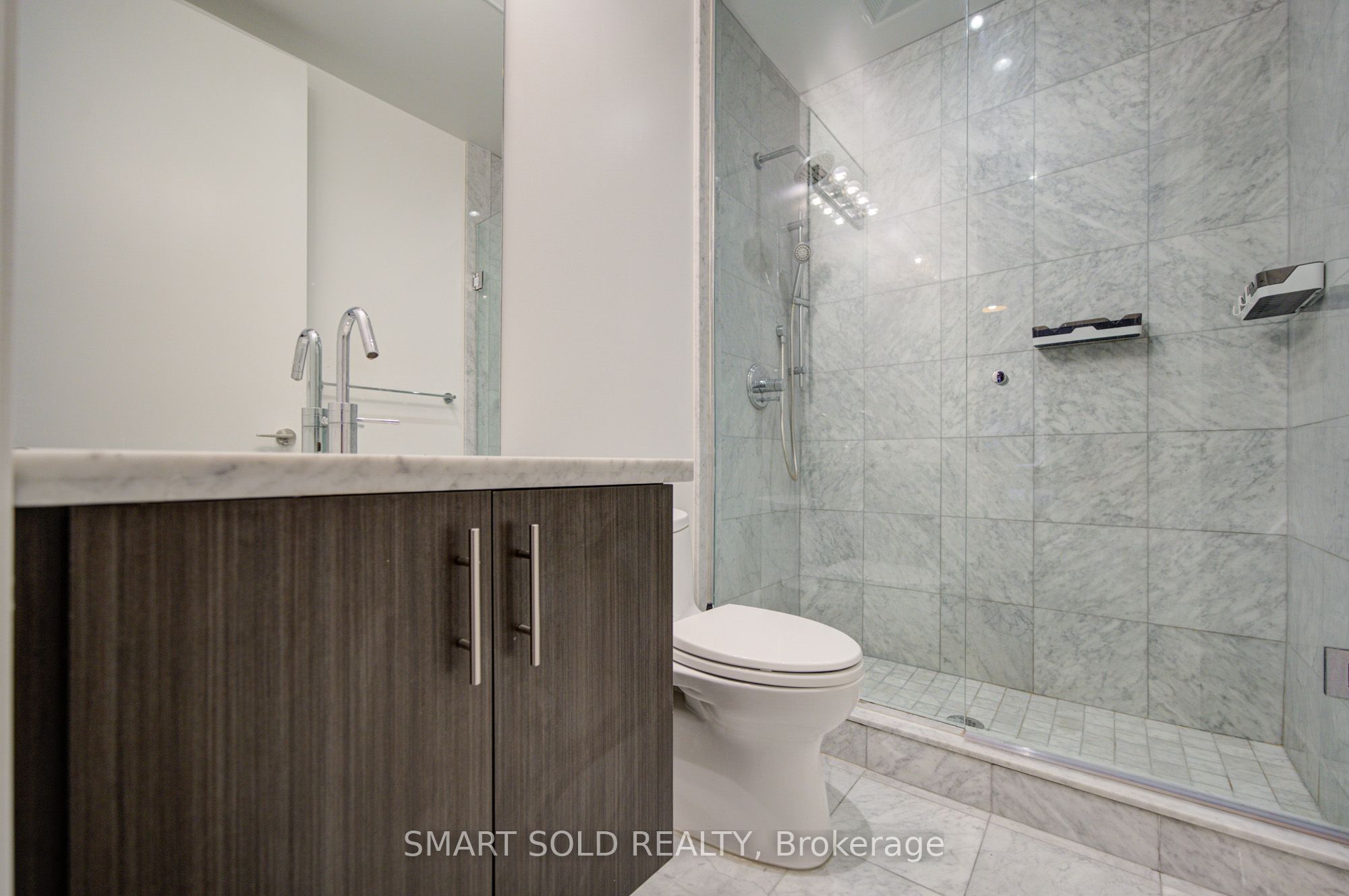 39 Queens Quay E 436 Property Photo 25