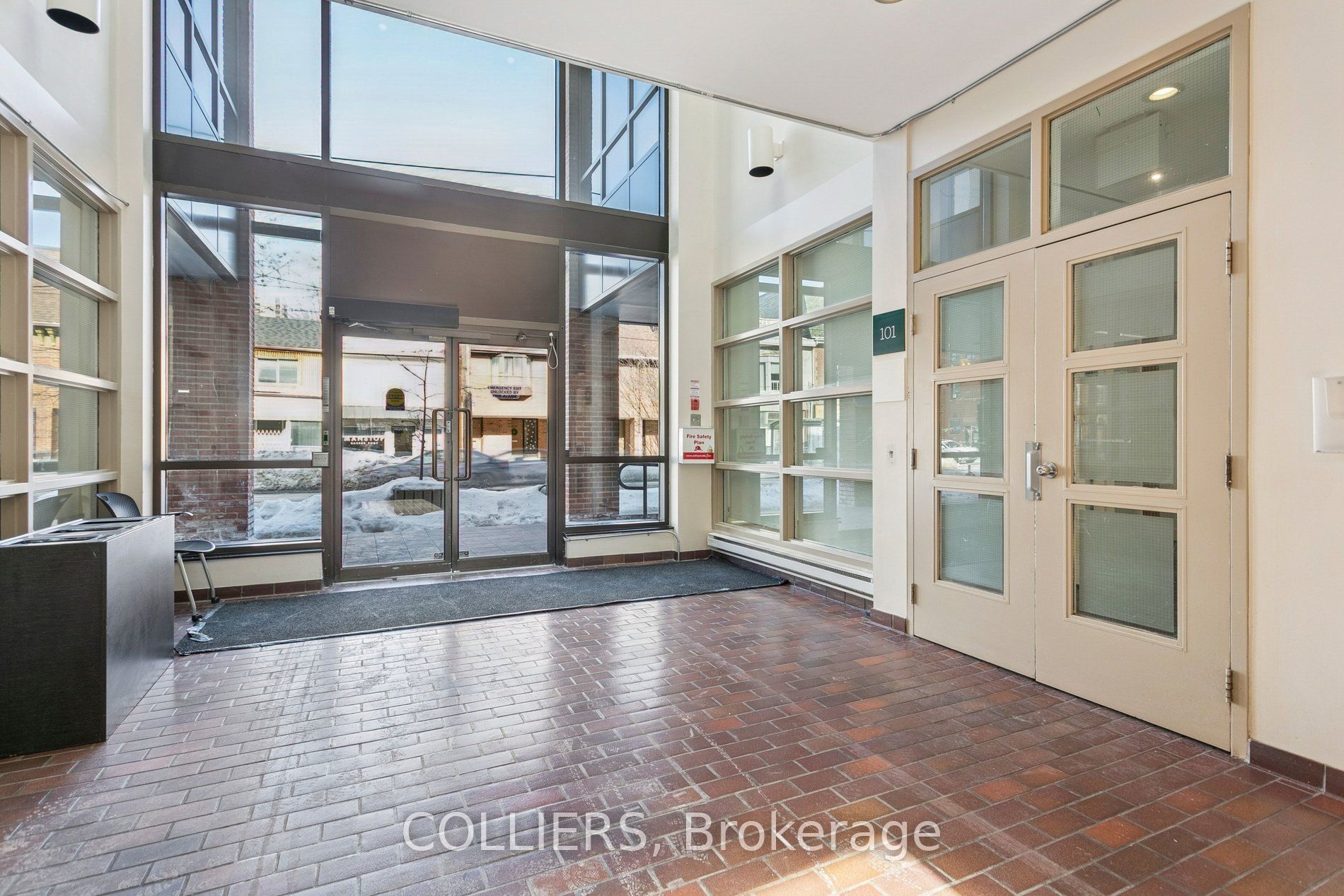 489 Queen Street E 101 Property Photo 3