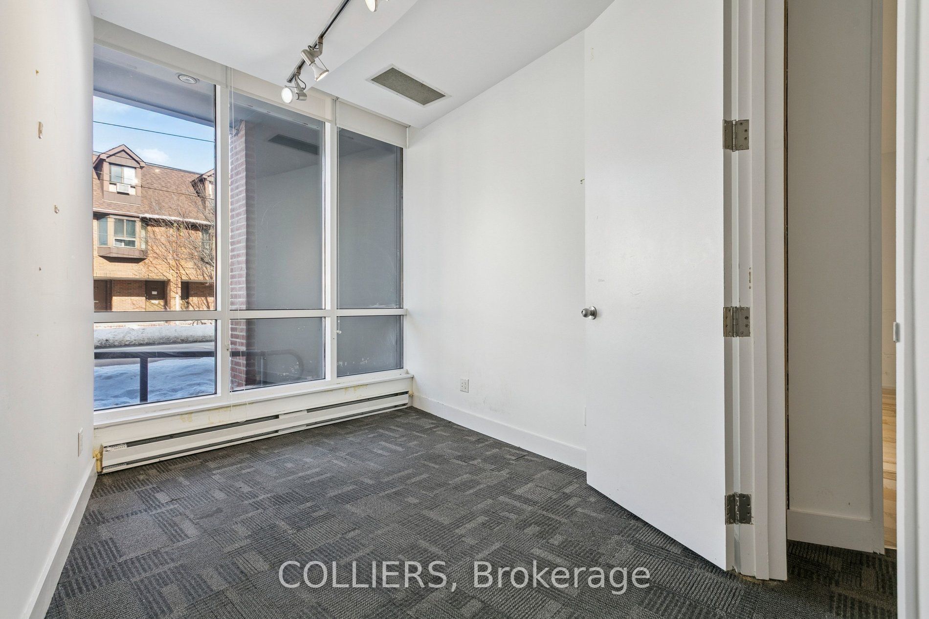 489 Queen Street E 101 Property Photo 6