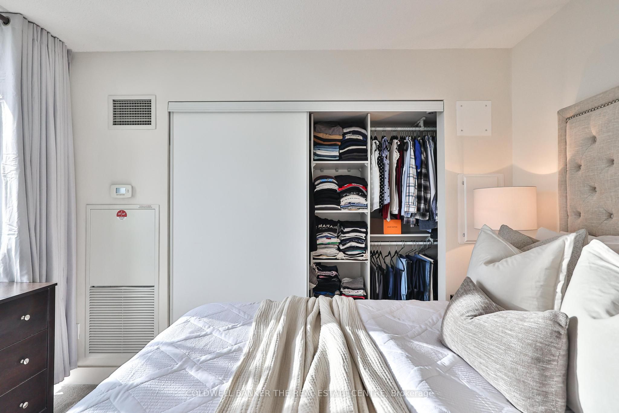 23 Sheppard Avenue E 912 Property Photo 16