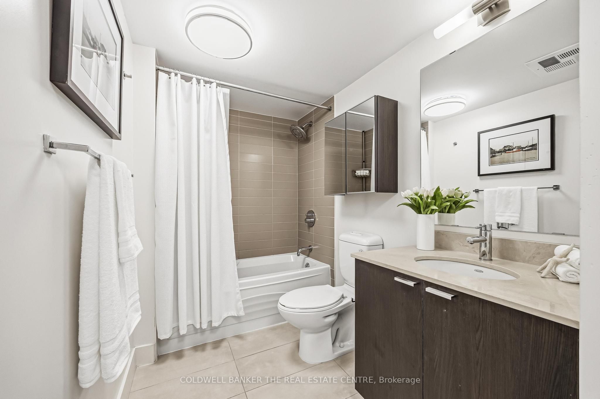23 Sheppard Avenue E 912 Property Photo 17