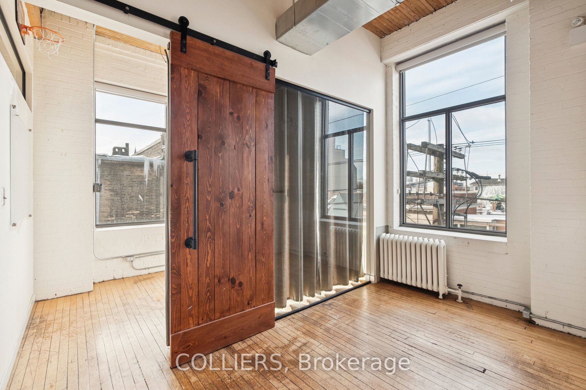 183 Bathurst Street 401 Property Photo 4
